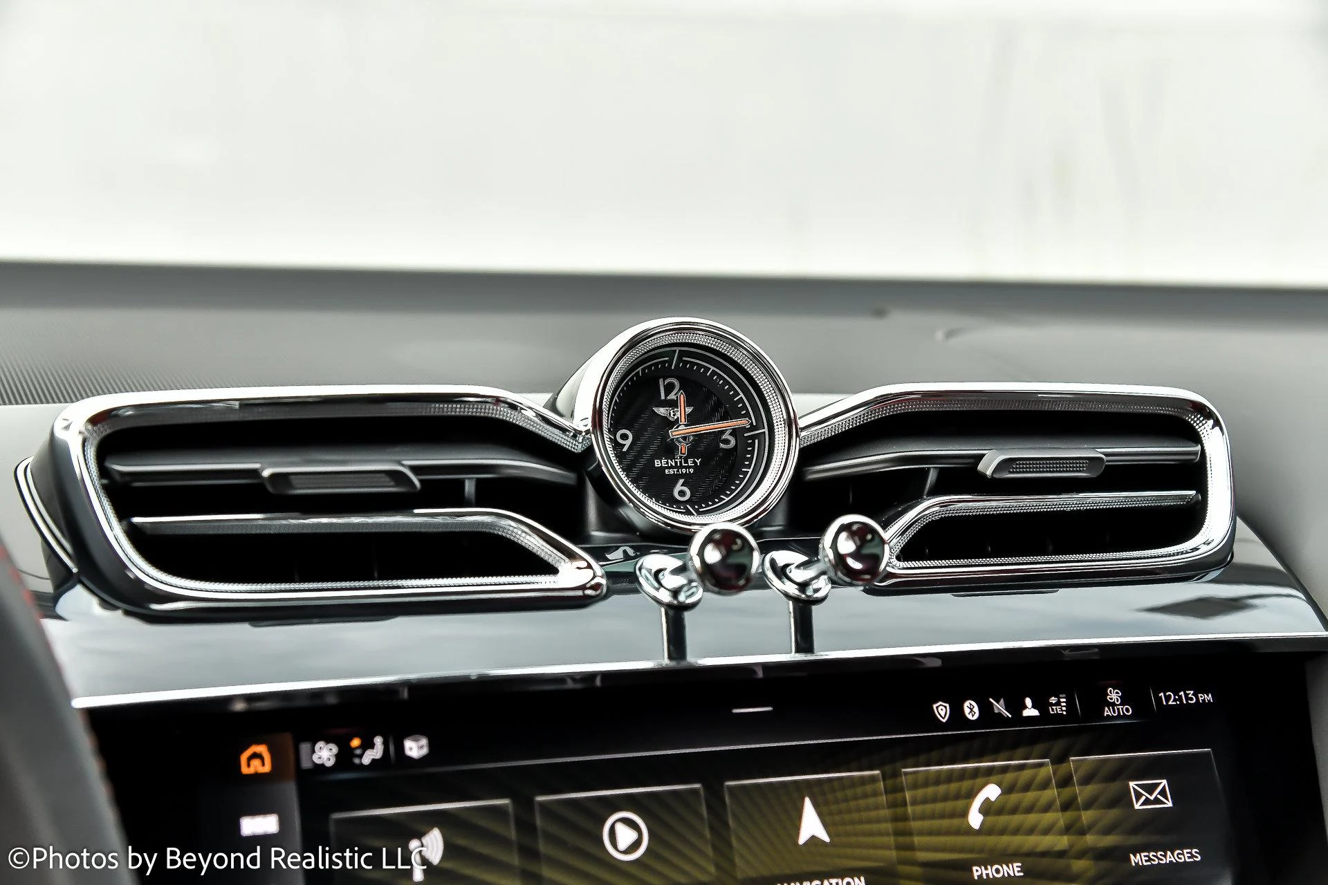 mph042_2230973958_Used_2022_Bentley_Bentayga_V8_1754381302_916924d9cf