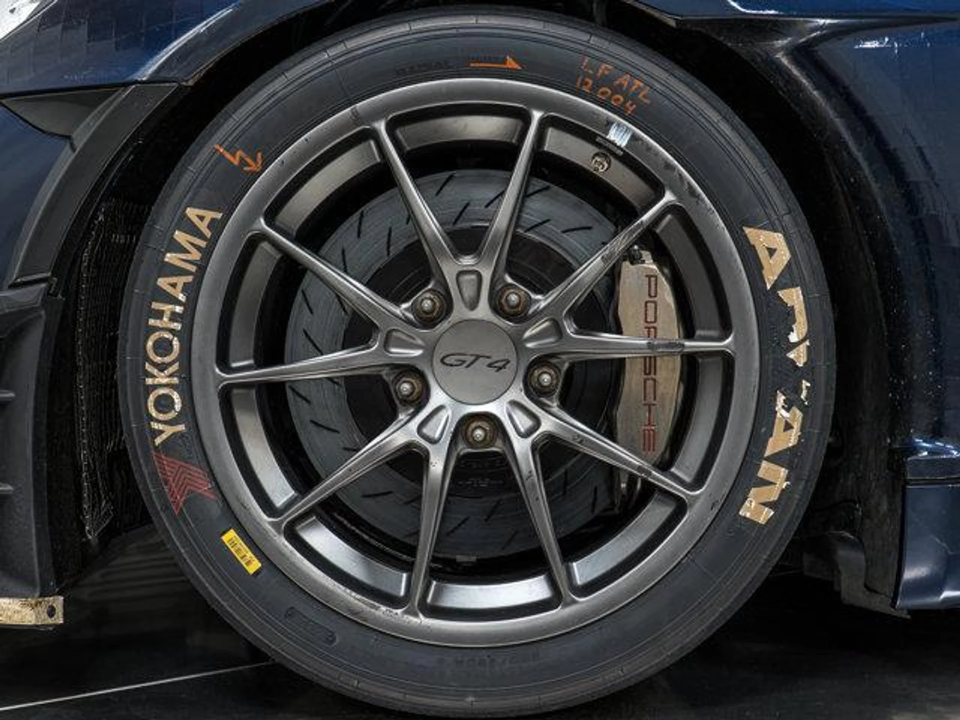 mph042_2243343617_y_S3e0q_Zt2_MKRP_7_Ae_X2x_A_And_T_WM_0f37ba5c28