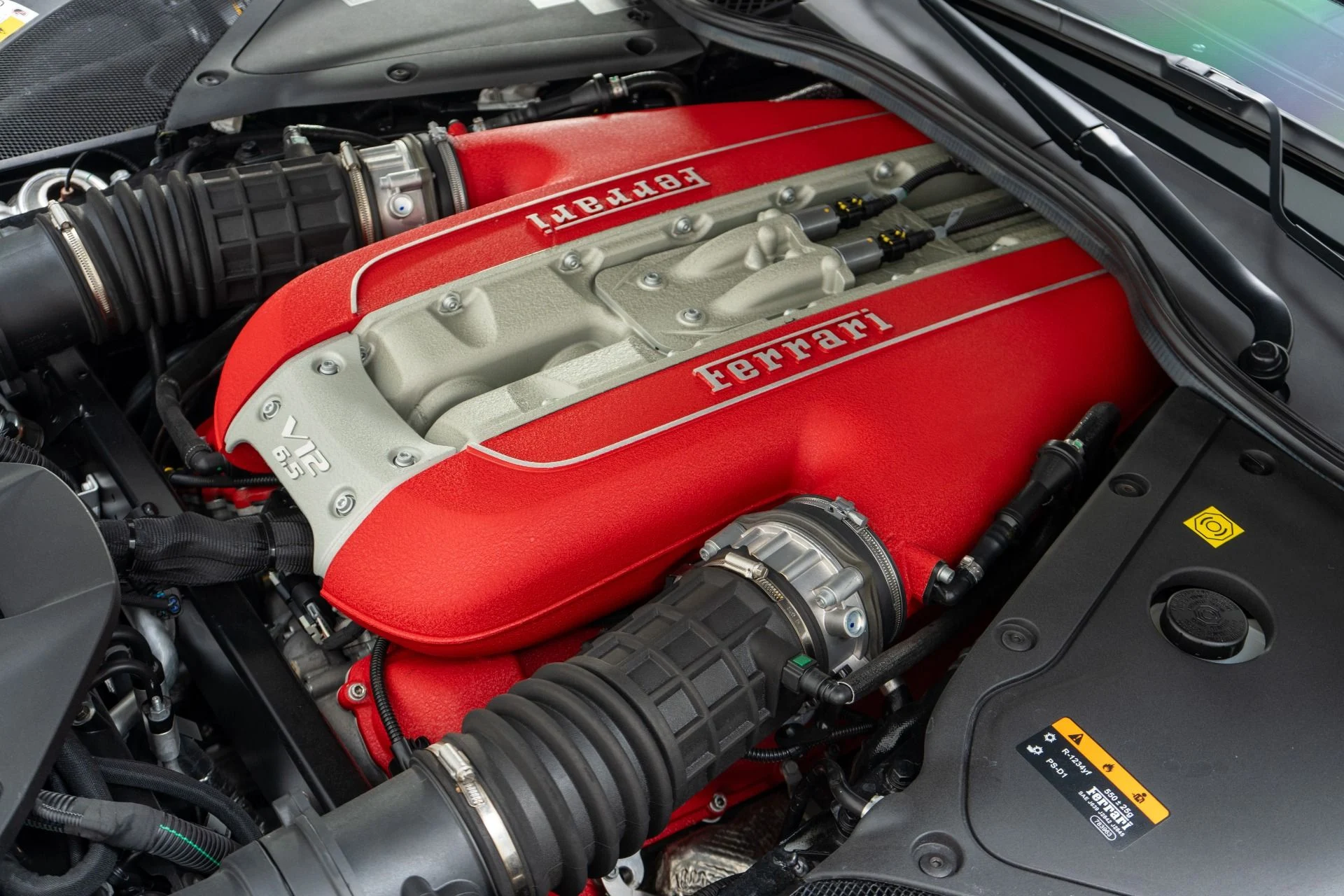 mph042_2245111466_Used_2020_Ferrari_812_Superfast_1775841371_d2cd1c3fe9