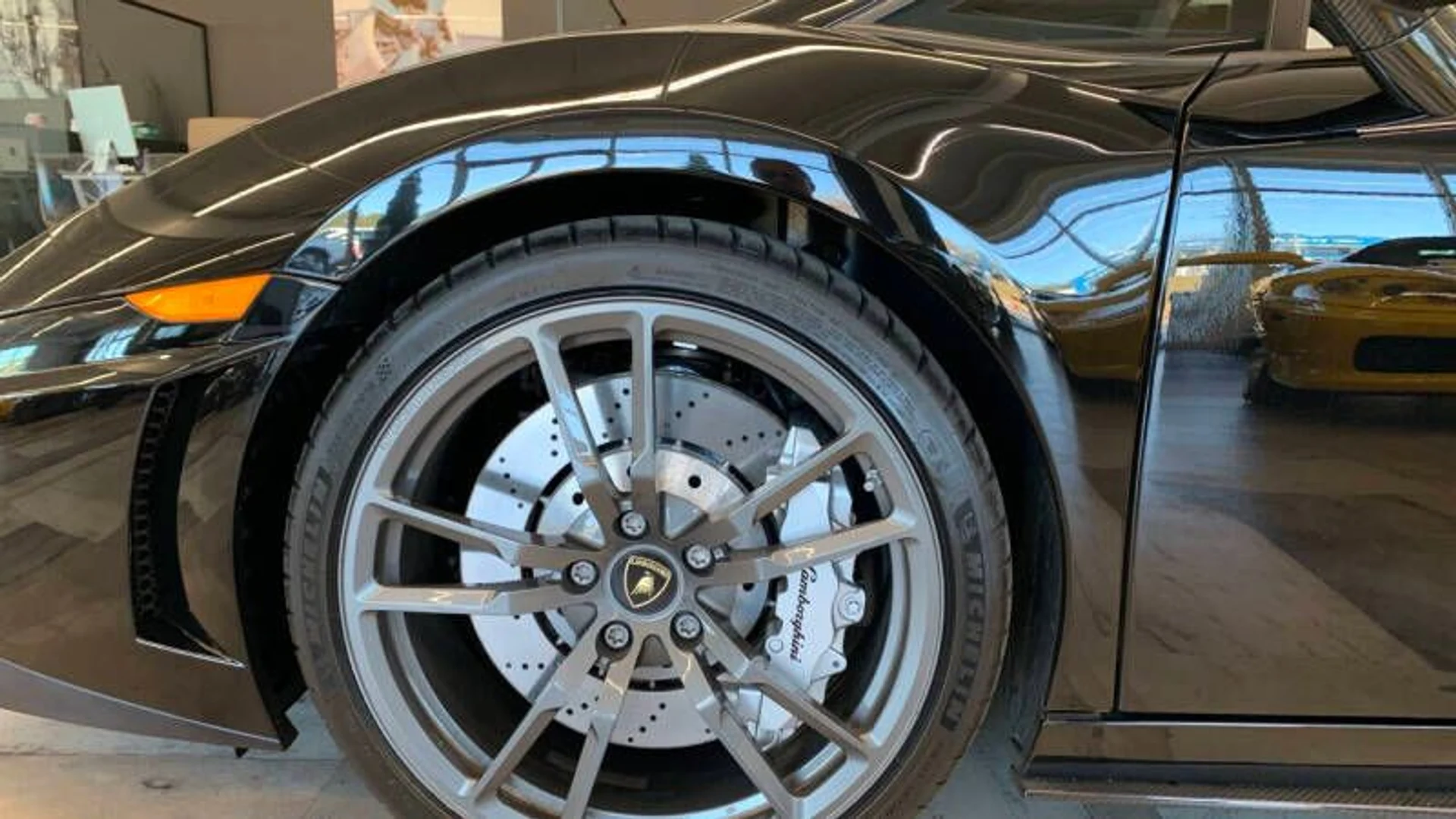 mph042_2258950646_2012_lamborghini_gallardo_lp_570_4_spyder_performante_awd_2dr_convertible_79333db1ed