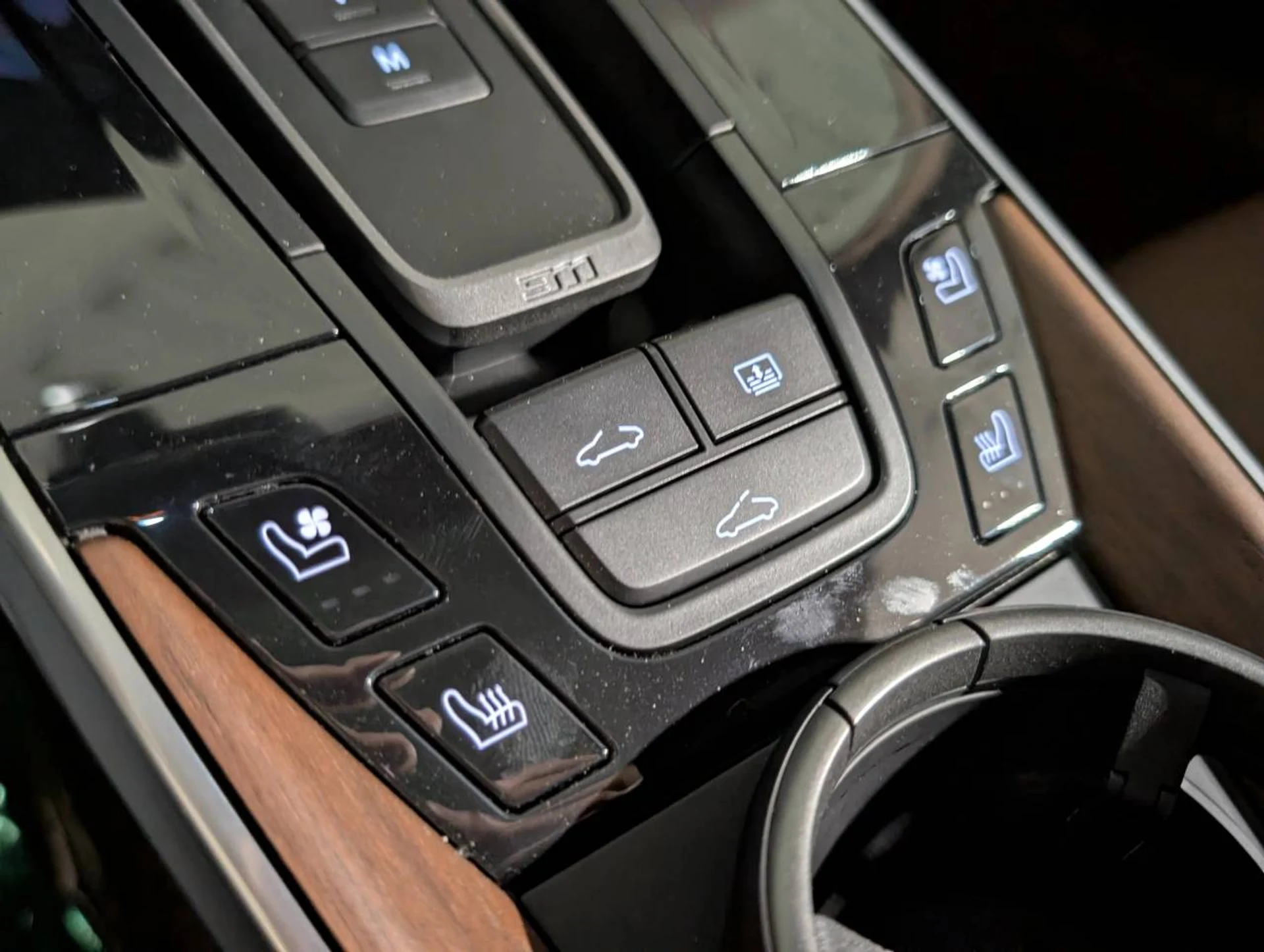 mph042_2260712503_04c1e95dd59366d73ac161f1413a0a90x_e26ab0f97f