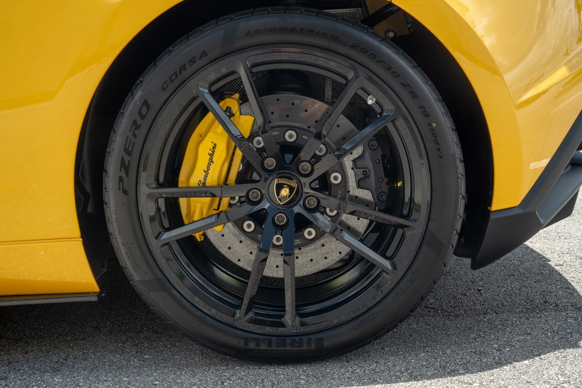 mph042_2264236173_Used_2014_Lamborghini_Gallardo_LP_570_4_Squadra_Corse_1755029640_2b7cf9bb5e
