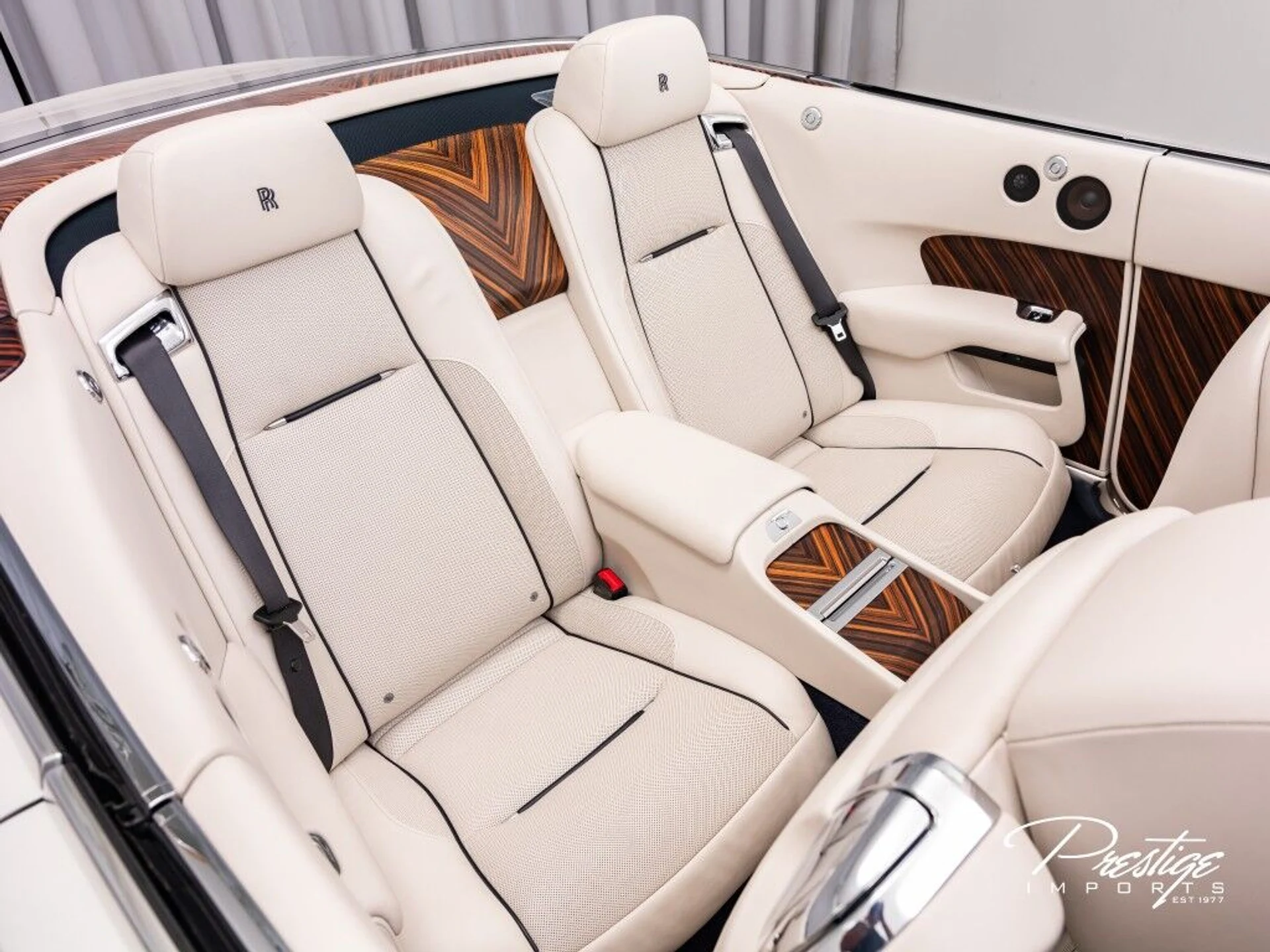 mph042_22726822_261cc770d10a28f4578f4f7fc96a0131_bd4ad955d0