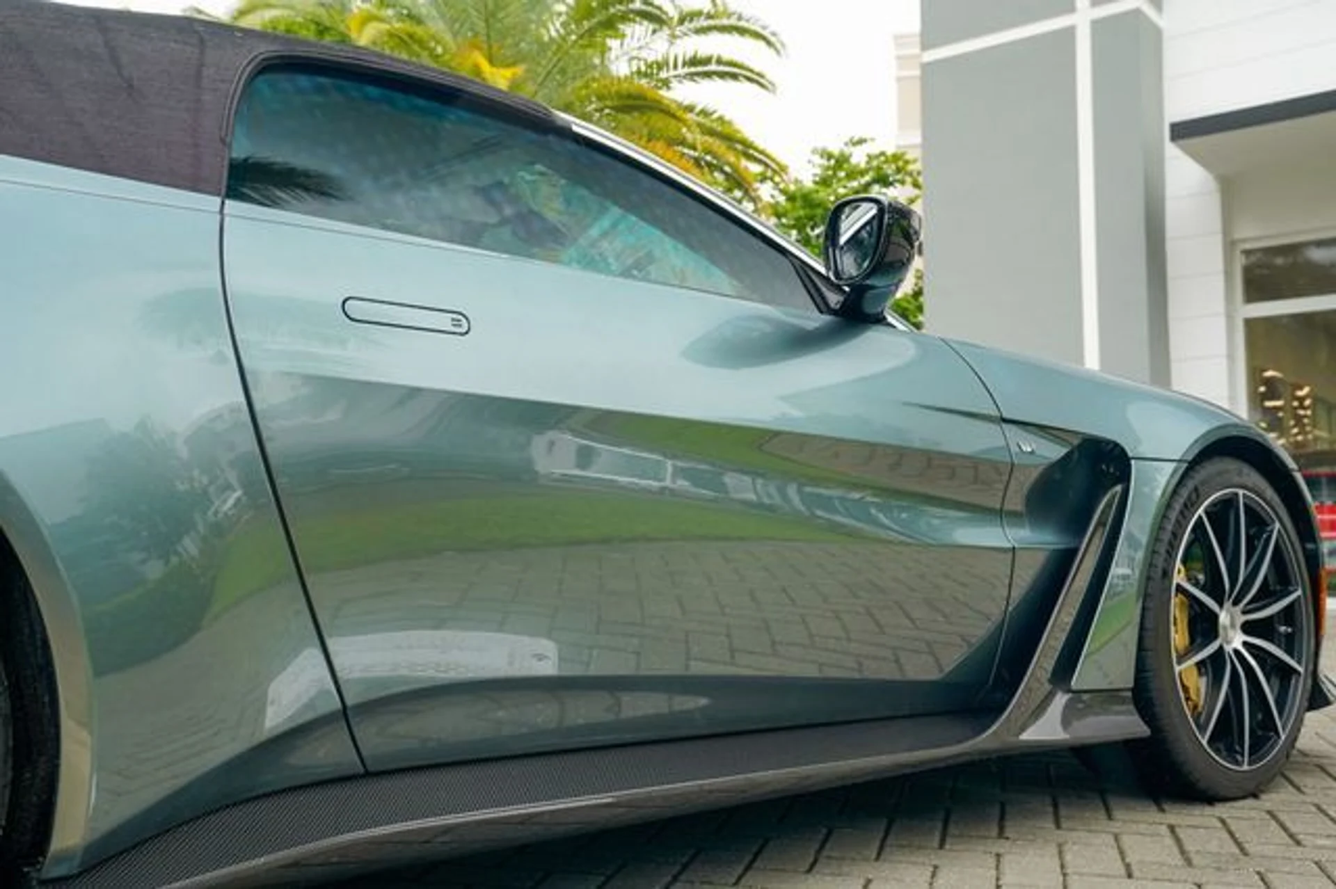 mph042_2284840718_22938048_43_f46f225e78