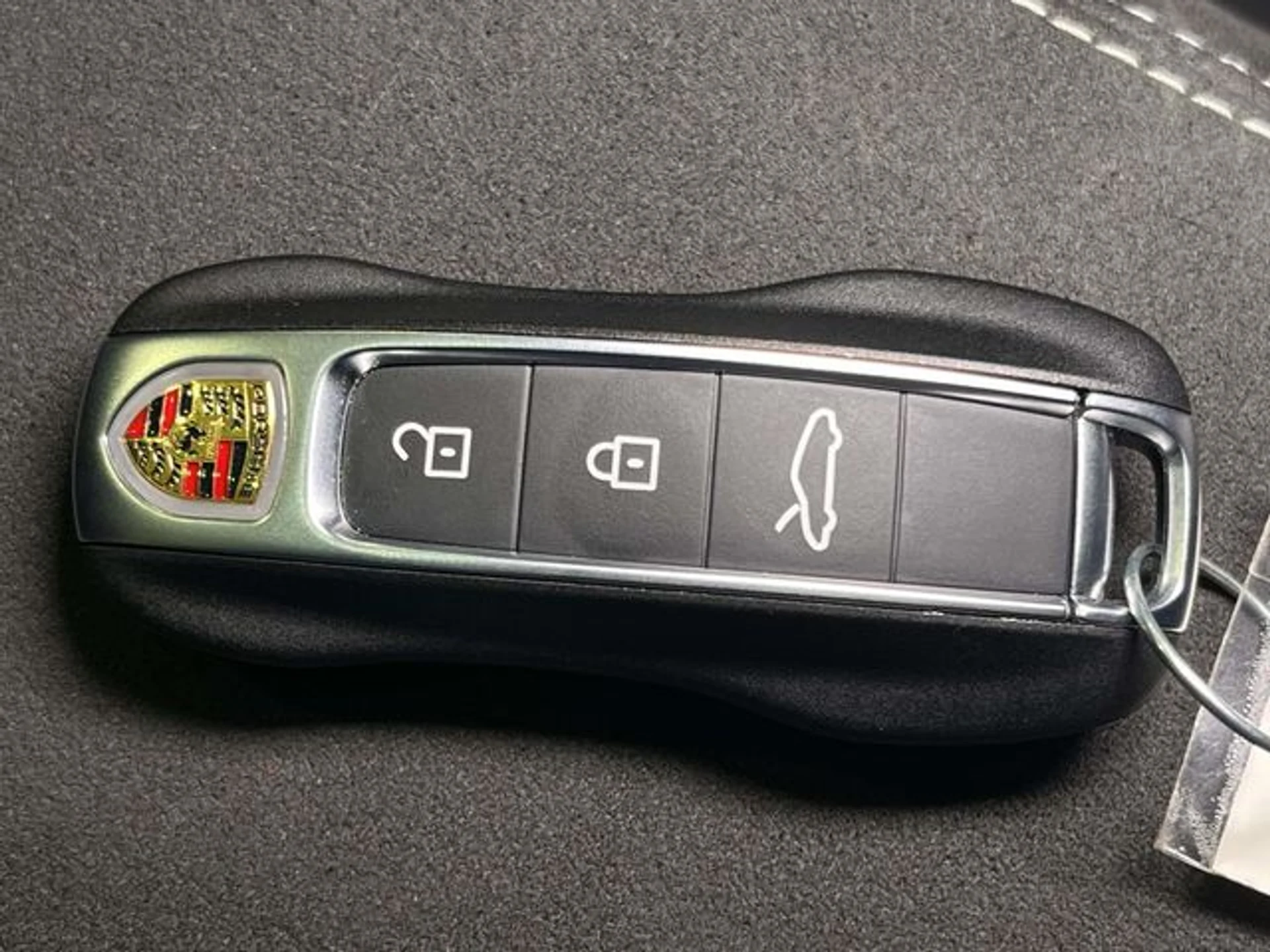 mph042_2285887439_0efb13d5d1272e676b40626a6540d205x_3037022f47