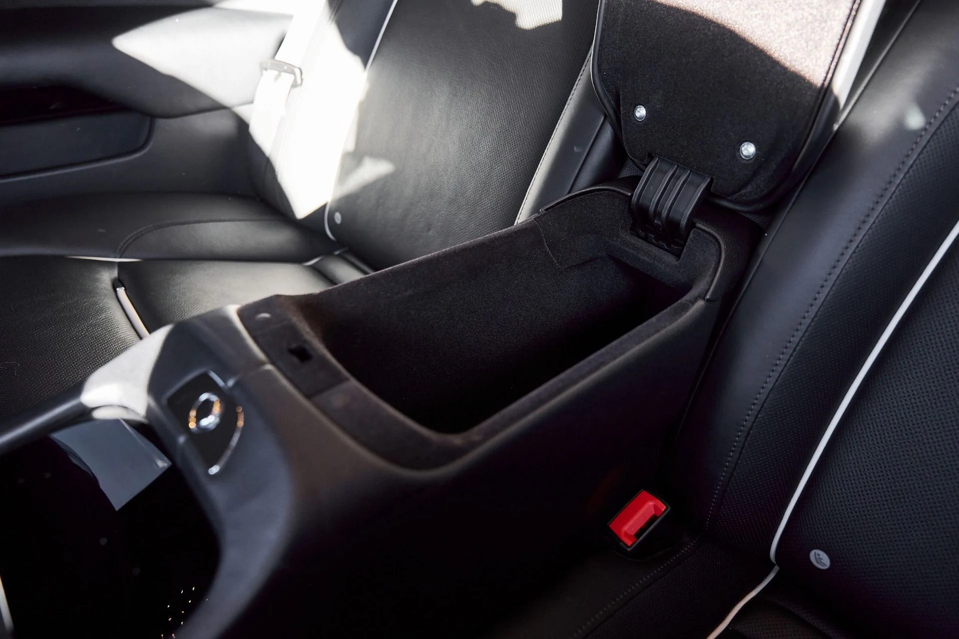 mph042_2287600882_Used_2015_Rolls_Royce_Wraith_Base_1767063561_a226913aae