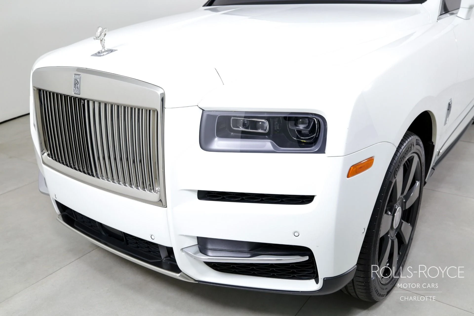 mph042_2307580981_Used_2020_Rolls_Royce_Cullinan_1736370774_9fb19609a1