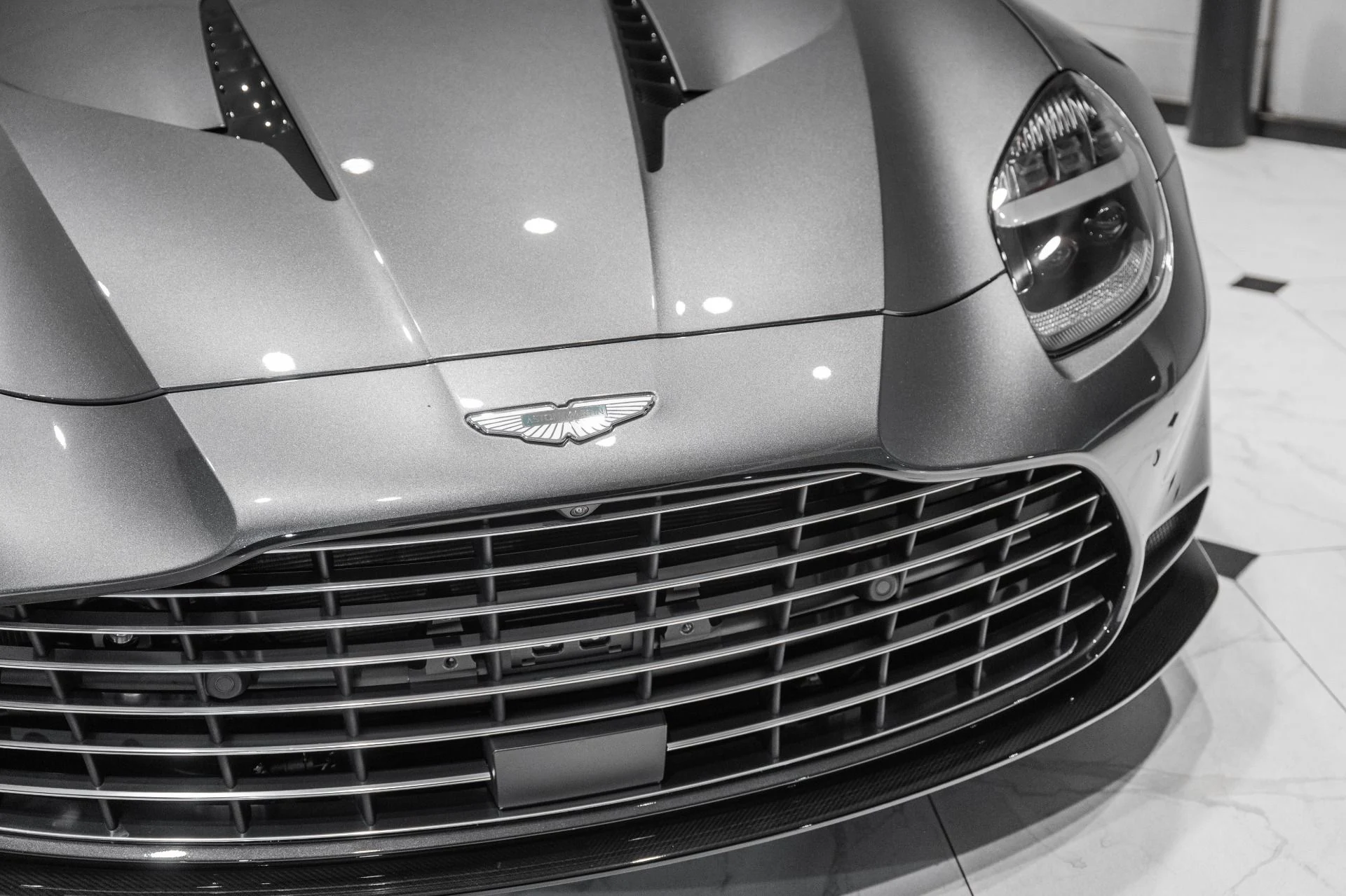 mph042_2317004067_New_2027_ASTON_MARTIN_VANQUISH_1787330062_d589a87ae2
