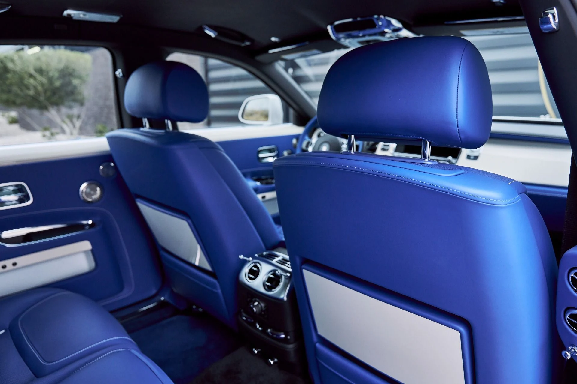 mph042_2321448820_Used_2019_Rolls_Royce_Ghost_Base_1767224306_f1a29cf8af