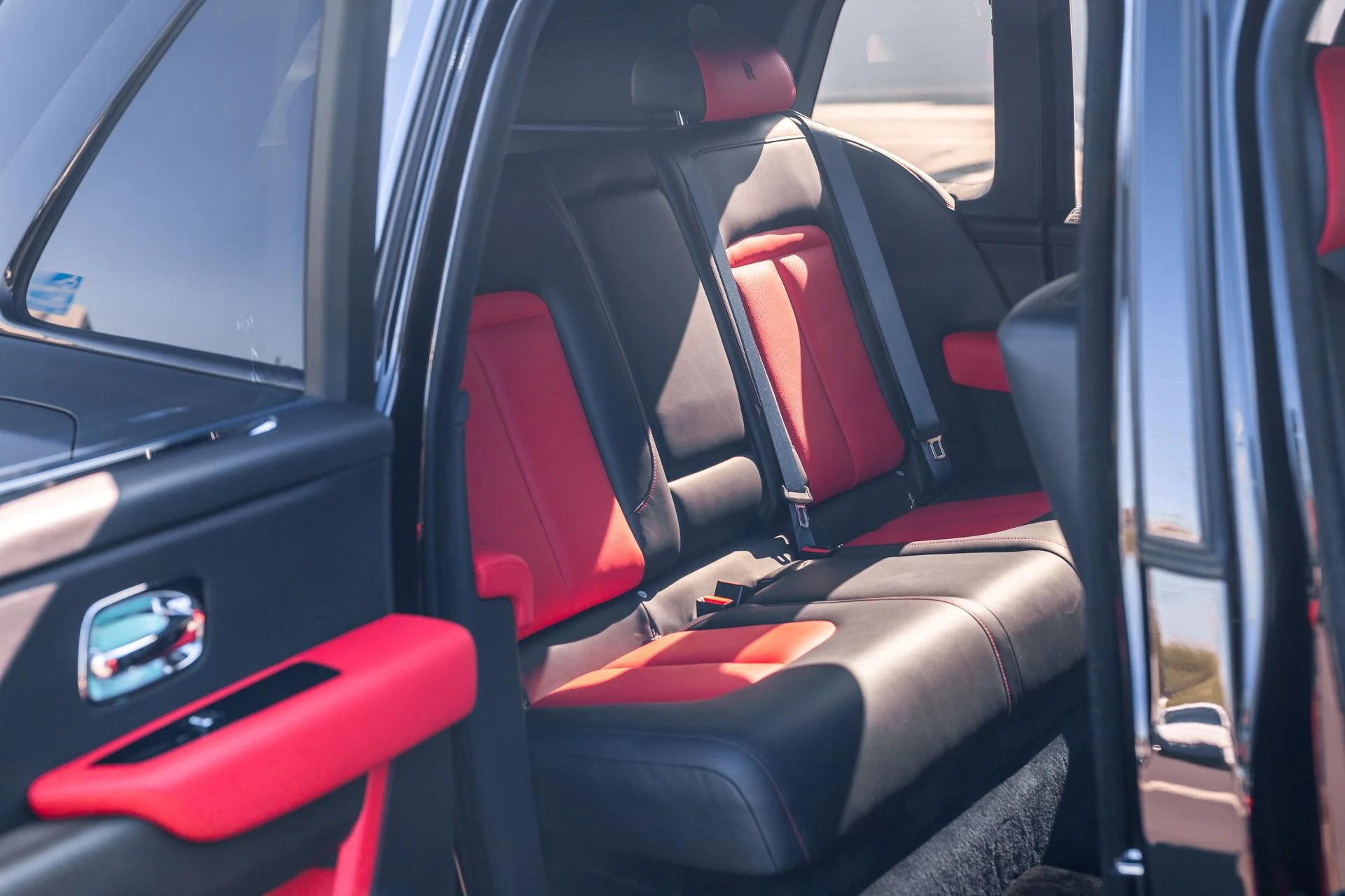 mph042_2327231630_Used_2021_Rolls_Royce_Cullinan_1698712237_5df2cad8bf