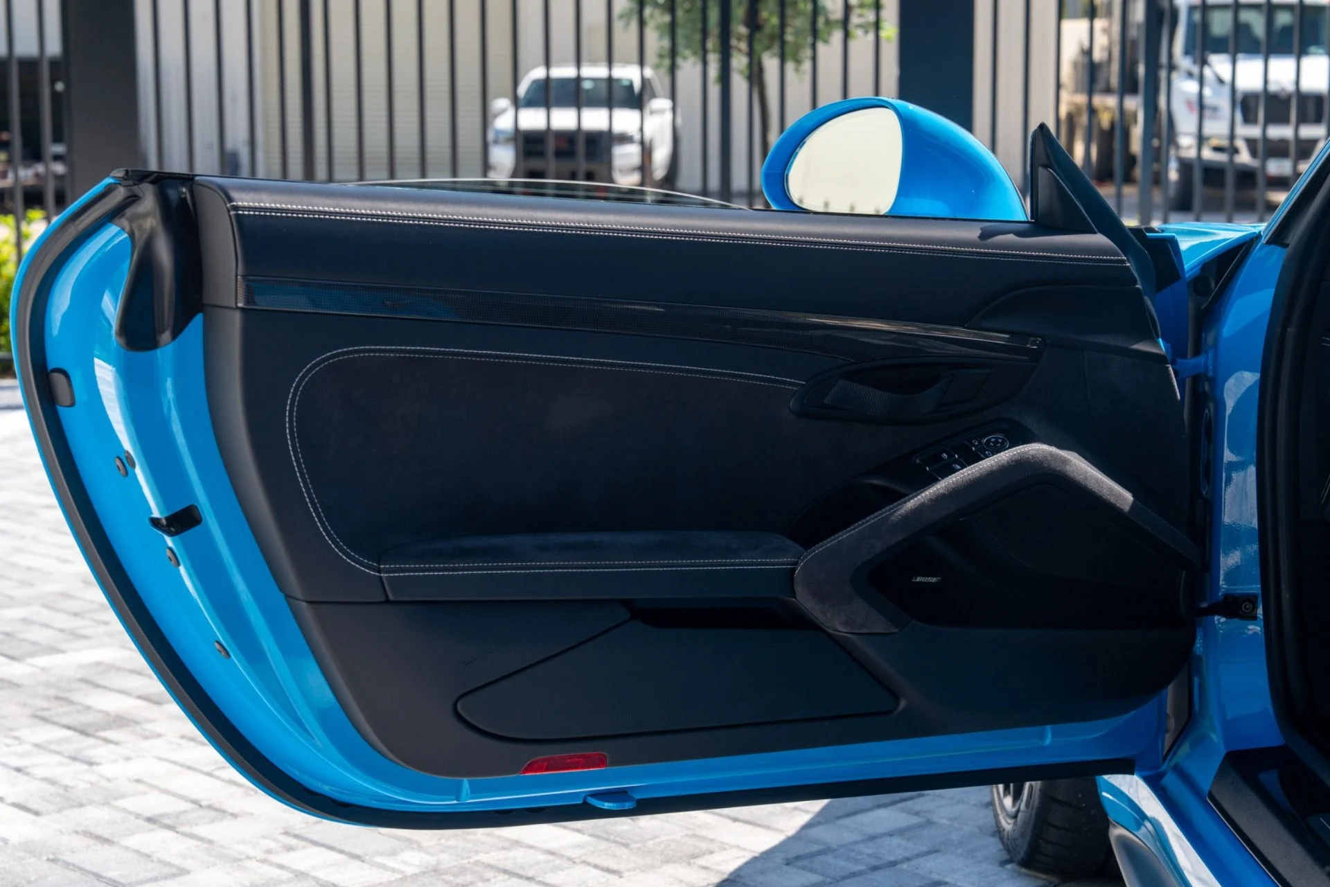 mph042_2366776947_Used_2018_Porsche_911_GT_2_RS_1791309741_f5787b927f