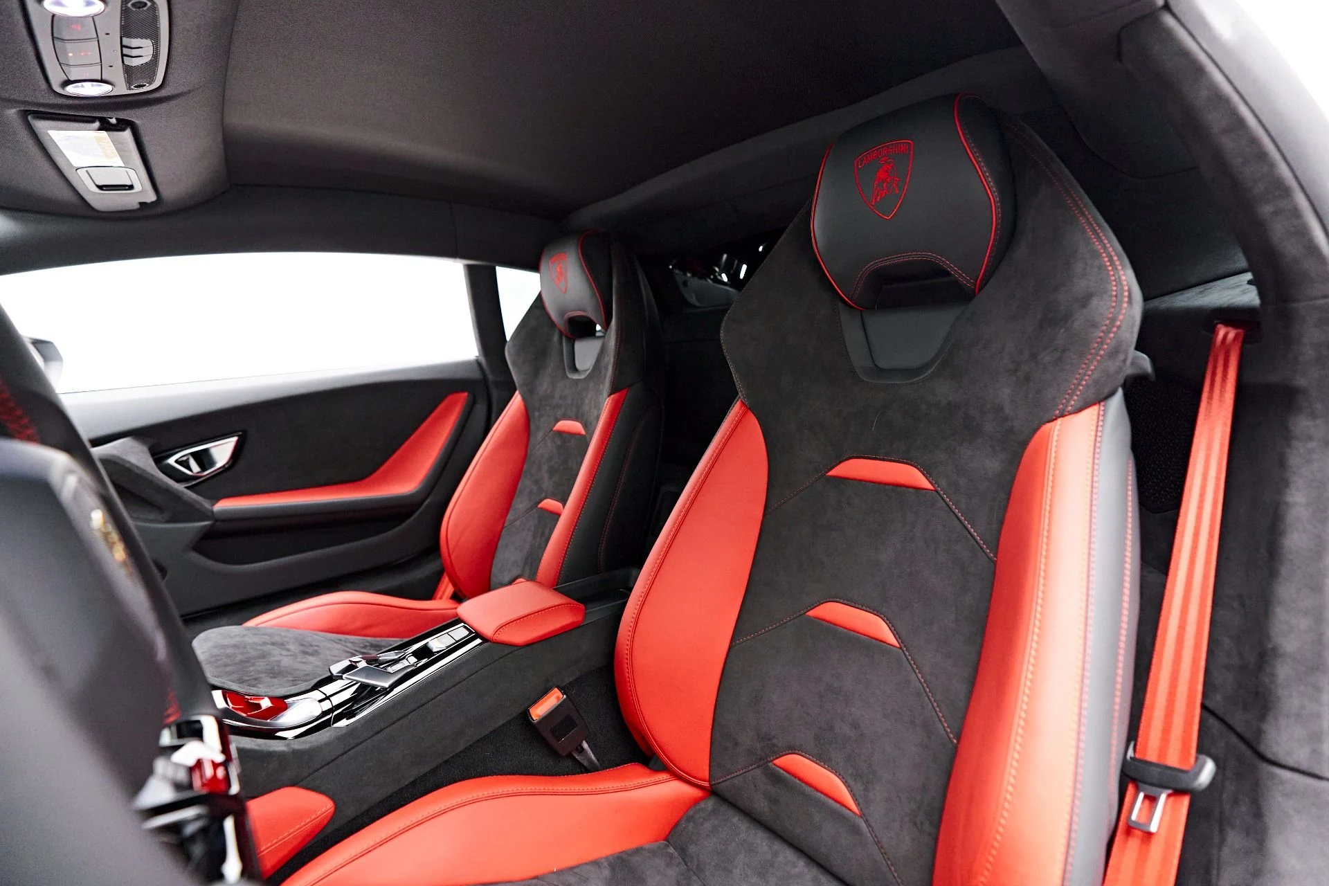 mph042_2367310840_Used_2023_Lamborghini_Huracan_Sterrato_Base_1708481025_65c917e921