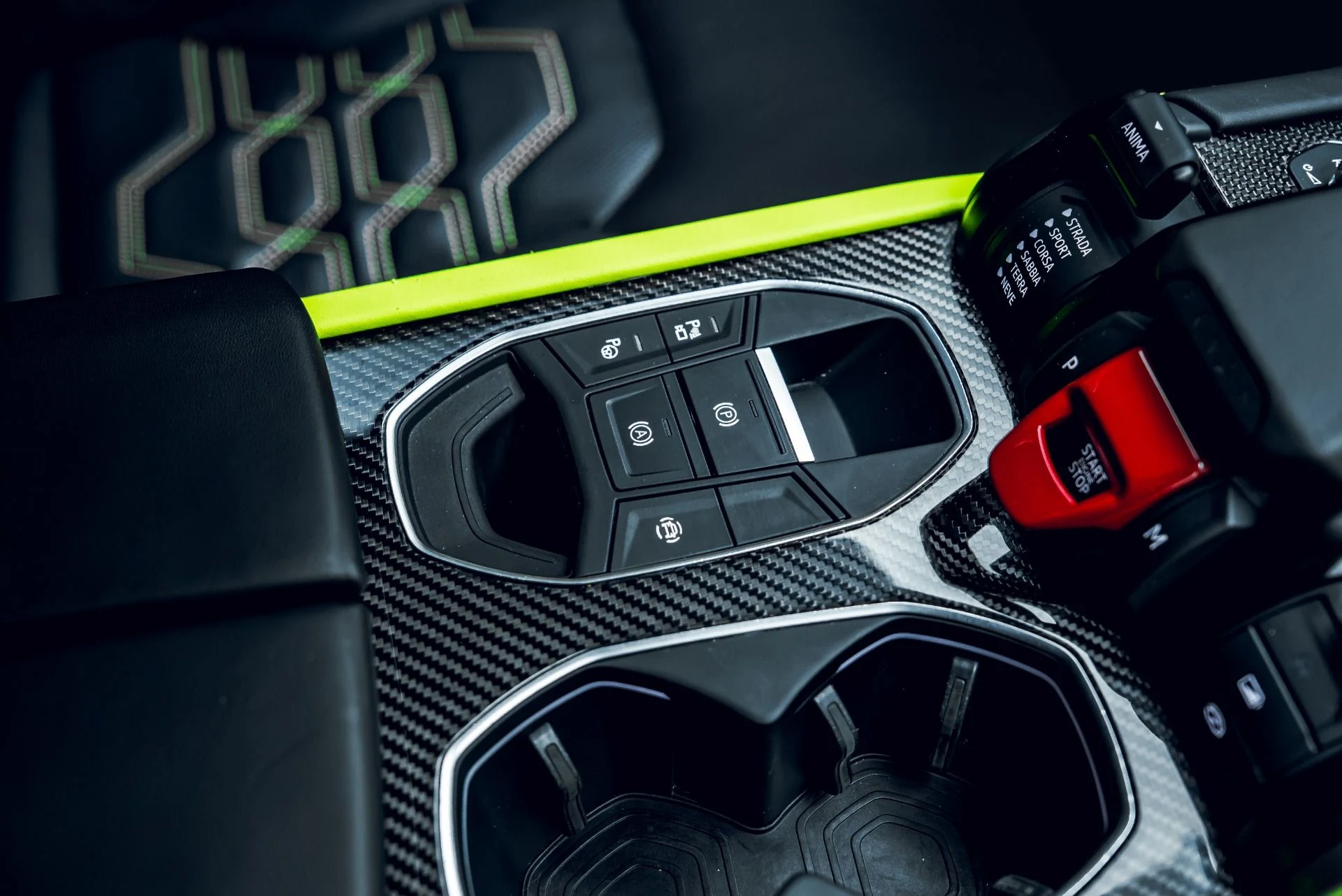 mph042_2370947722_Used_2025_Lamborghini_Urus_SE_1783370085_656f826d67
