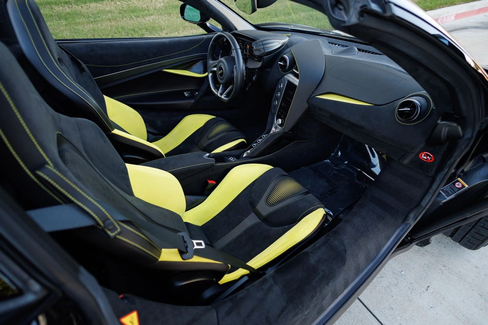 mph042_2372462281_974af8860b4ef9d82c99c16a70d5de68x_ea89f391ba