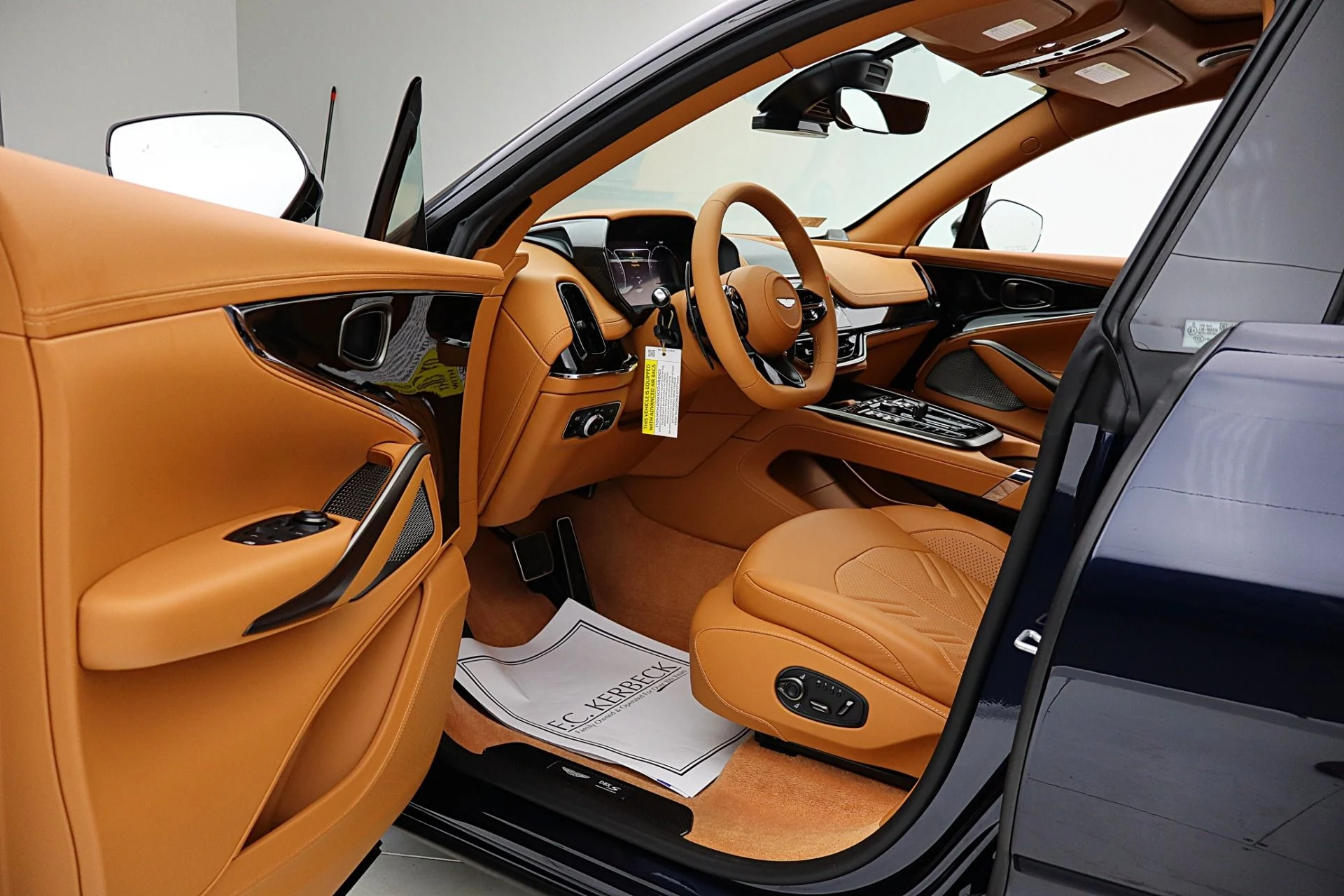 mph042_2390036423_New_2026_Aston_Martin_DBX_S_3ce2e094ae