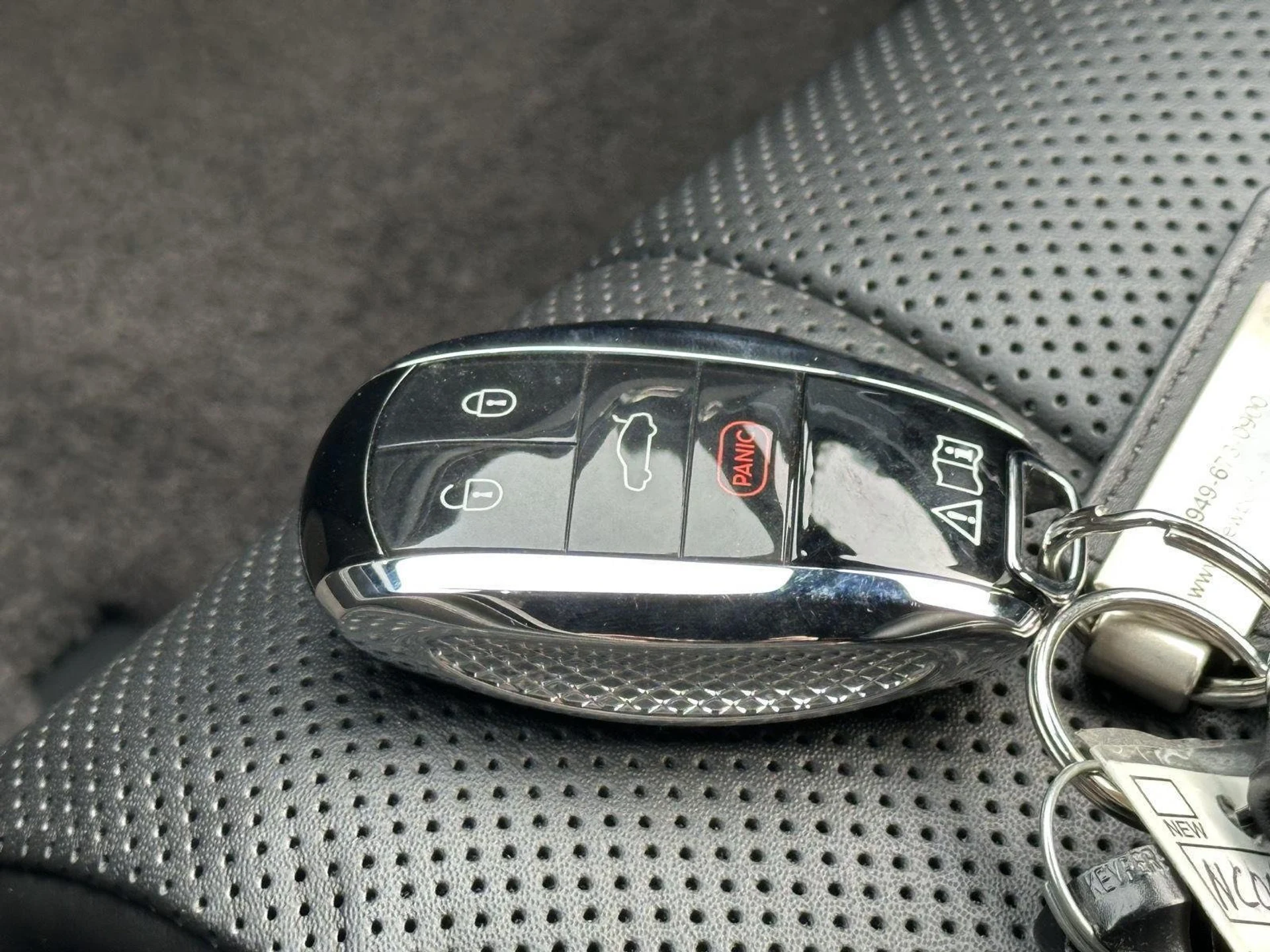 mph042_2399533046_38c626d0777575d44d09878002bc1746_07035000d7