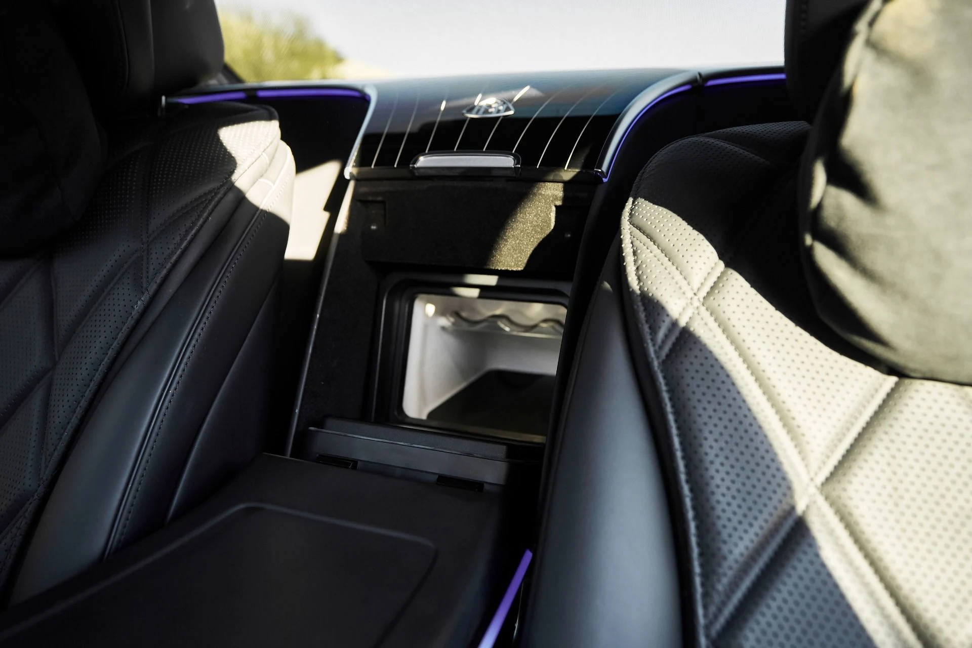 mph042_2399884058_Used_2022_Mercedes_Benz_S_Class_Maybach_S_580_1763082551_e49365e95b