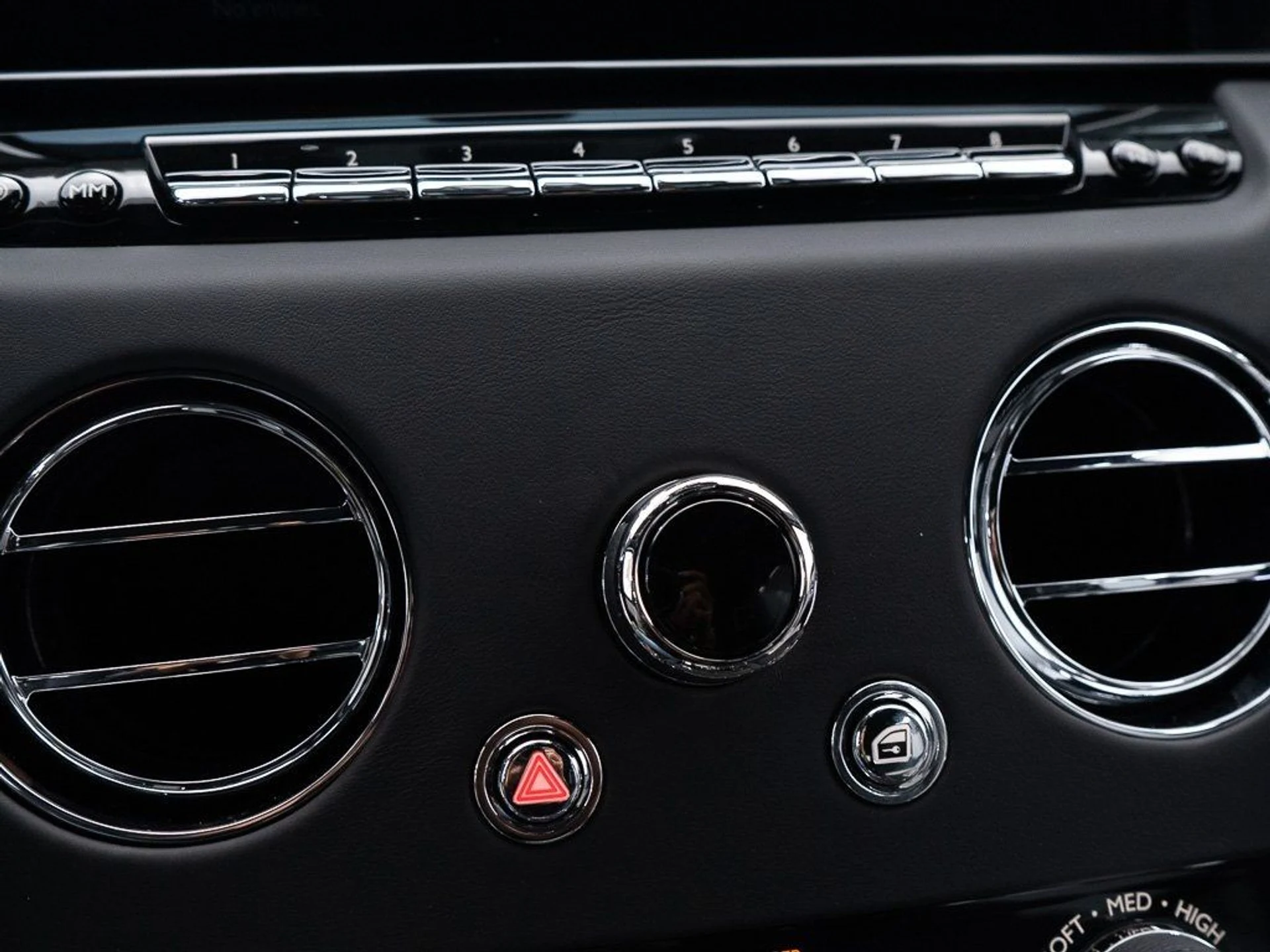 mph042_2404889976_bf3350068e8179818140b6c70934d3a7_3b5021a432