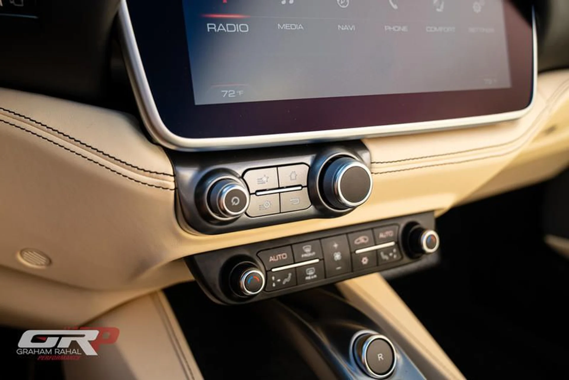 mph042_2407947289_25_EA_08_FB_BAD_4_456_C_BB_77_8_C11_D1790307_84ee46829f