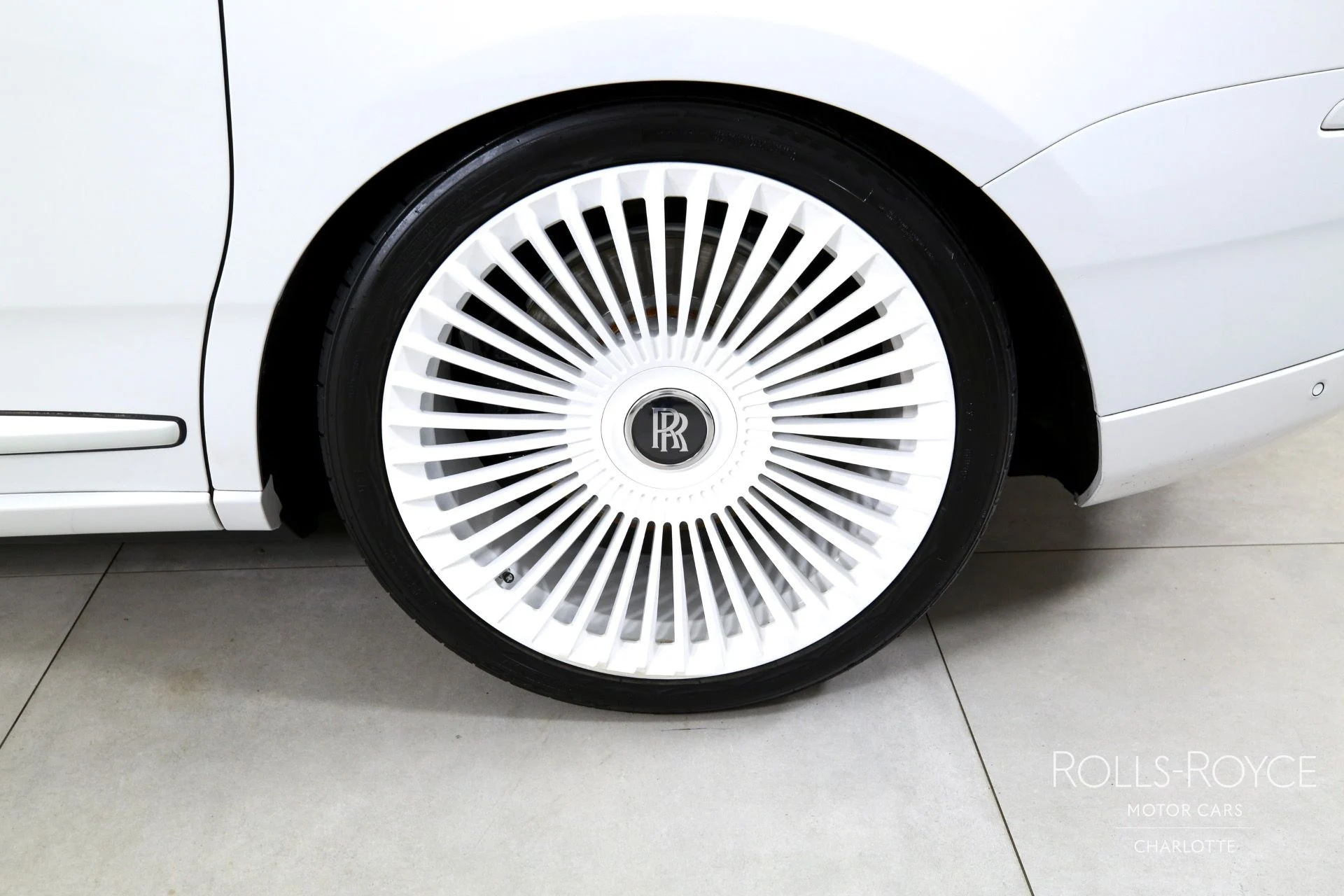 mph042_2408982555_Used_2021_Rolls_Royce_Cullinan_1754591602_e39dbf5452