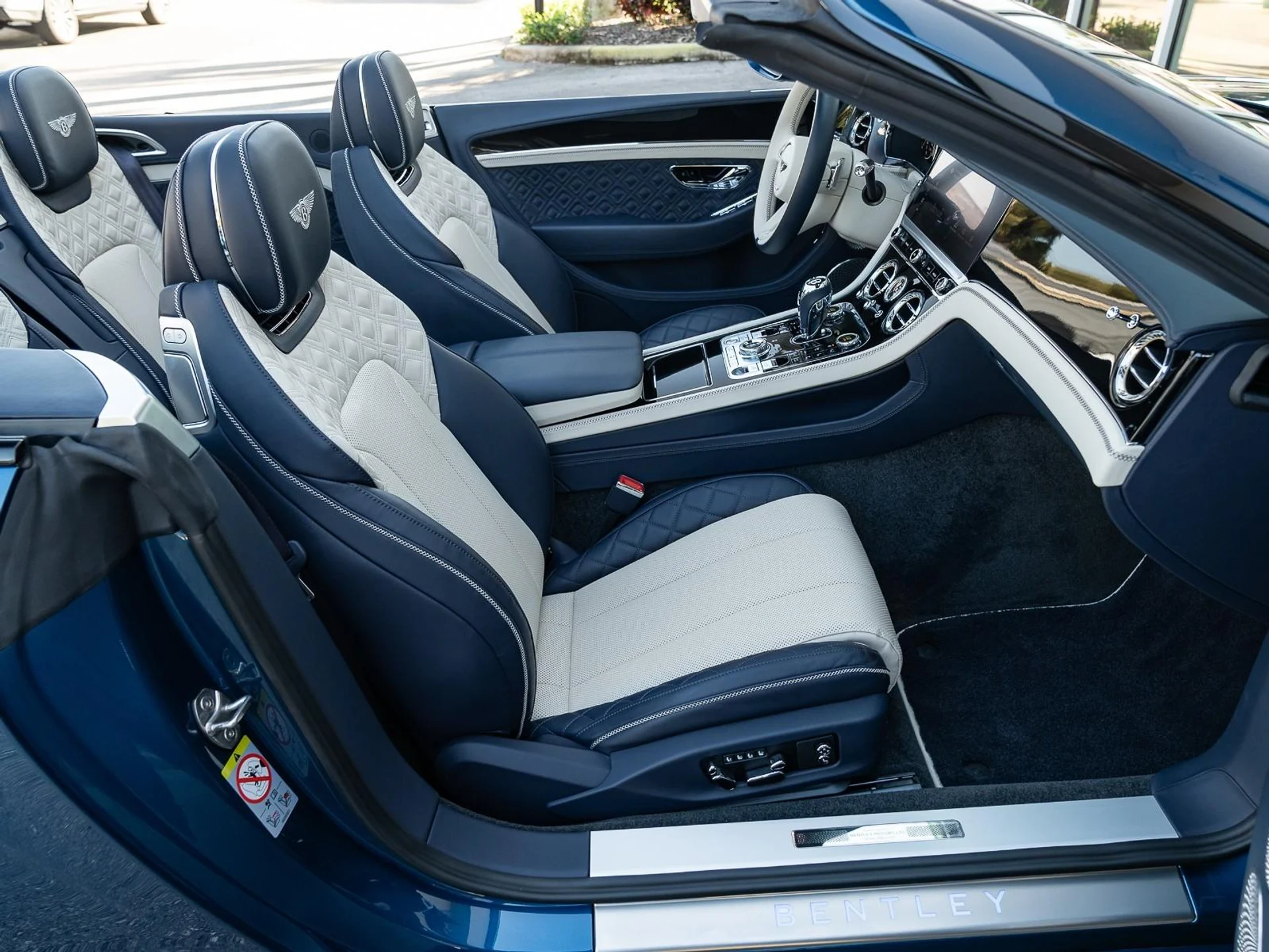 mph042_2410301856_Used_2022_Bentley_Continental_GT_V8_1764022021_6f8d38ebcf