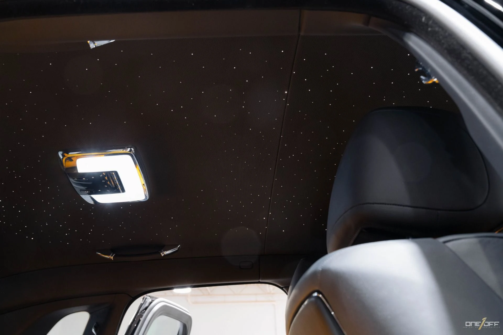 mph042_2445094683_Used_2022_Rolls_Royce_Black_Badge_Ghost_FULL_Urban_Design_Carbon_Kit_477_K_MSRP_Starlight_1759778193_58ed7a6706