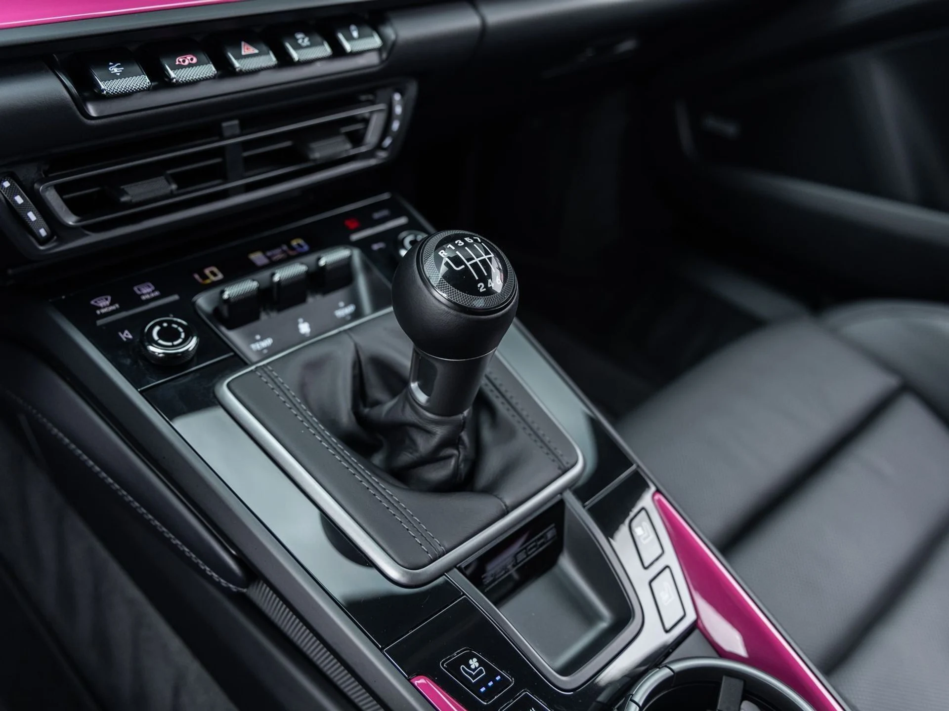 mph042_245972875_43_3aeaeb8d54