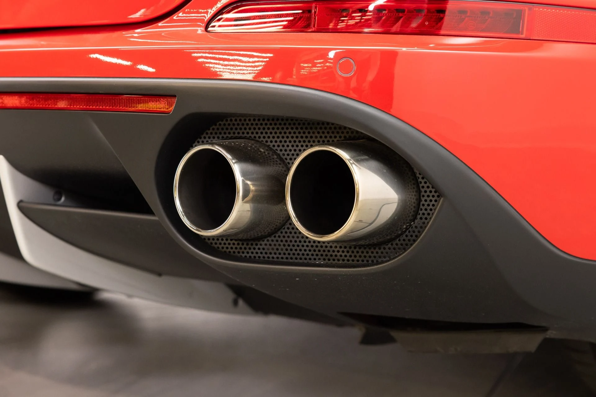 mph042_2460659236_Used_2017_Ferrari_California_T_1784583649_4d74ae31c5