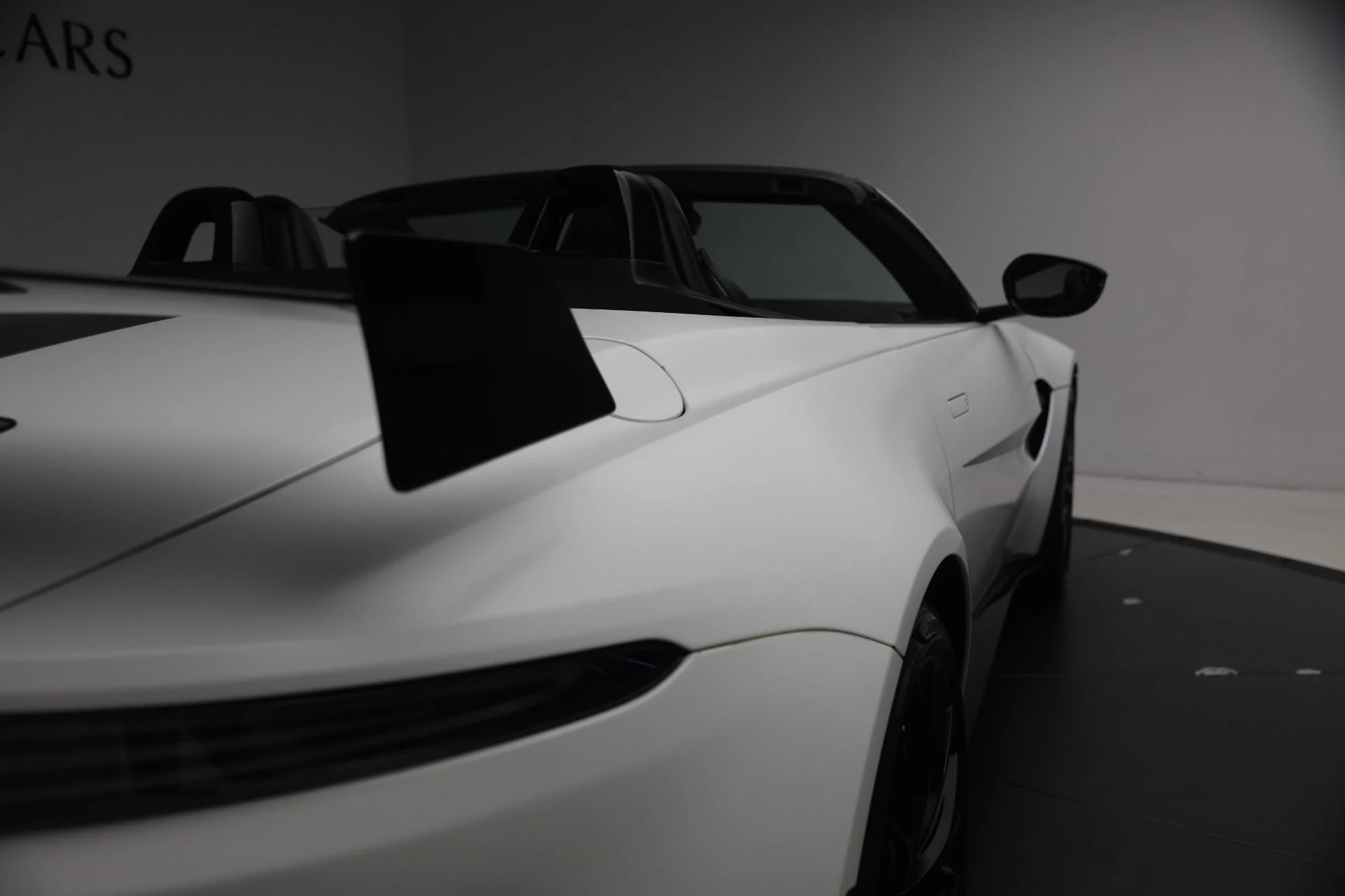 mph042_2468904019_Used_2023_Aston_Martin_Vantage_F1_Edition_1784727117_394d44ef18