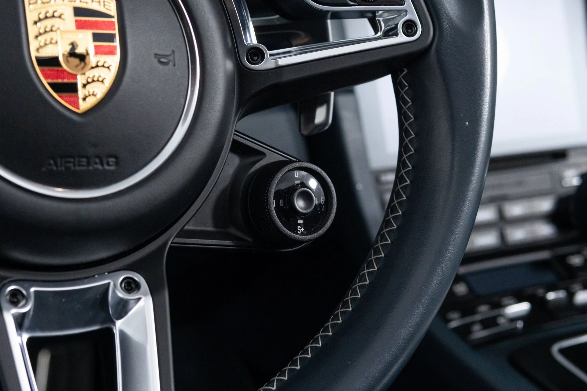 mph042_2470267557_Used_2019_Porsche_911_Turbo_S_1782003484_5538bdf3a6
