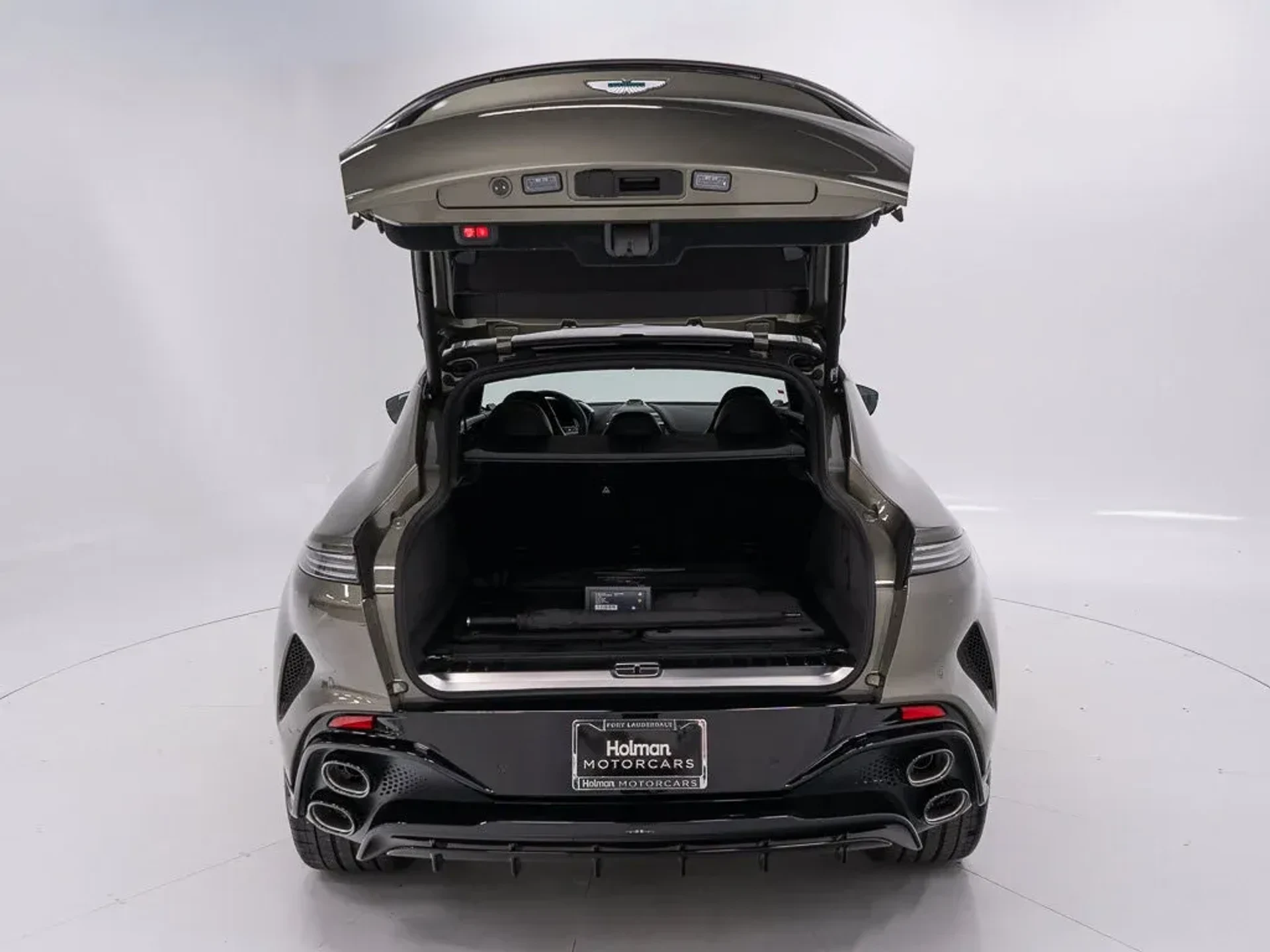 mph042_2498158013_205f5b208febd4e16a05f0426c90fc53_084637cdbc