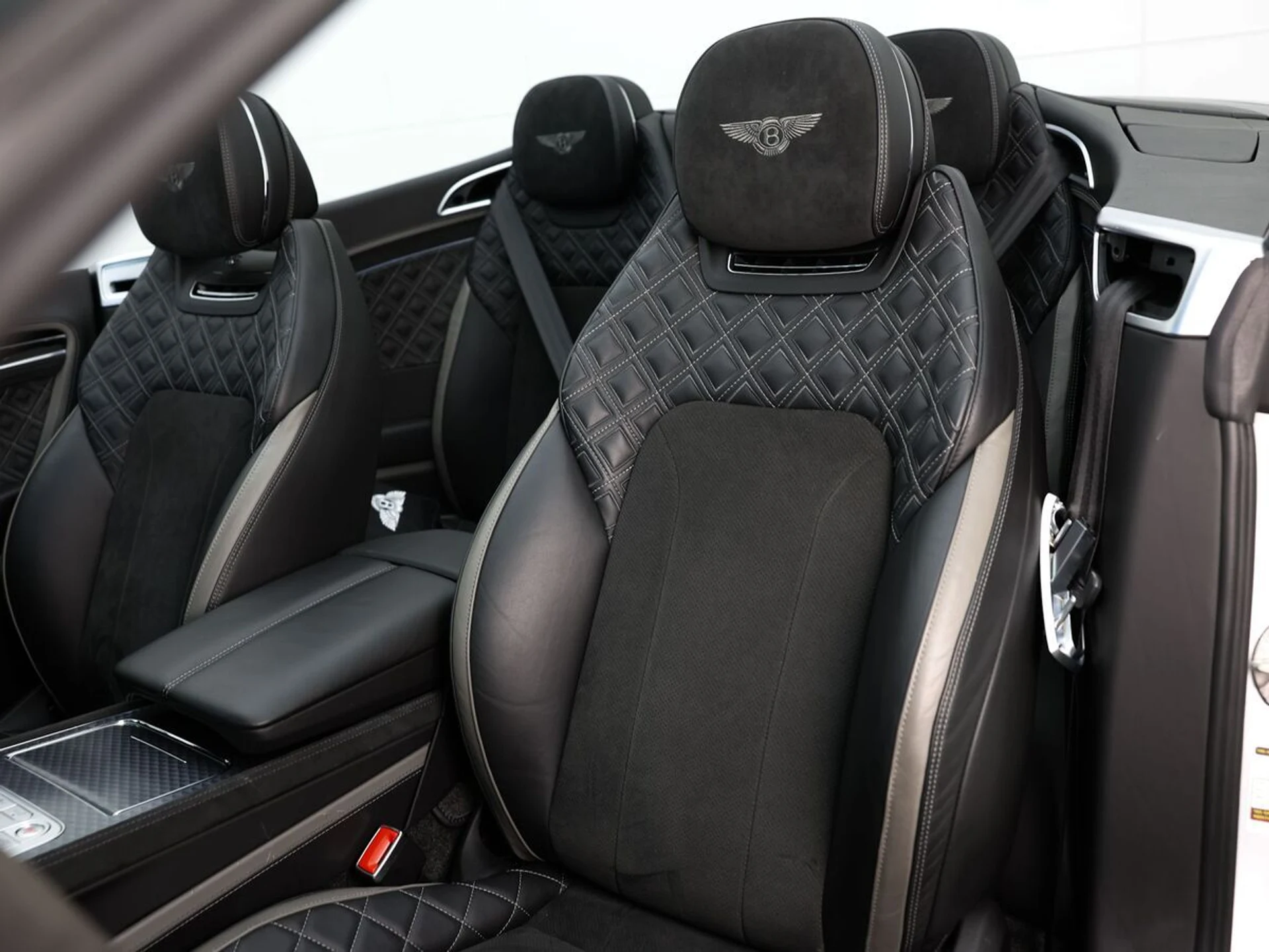 mph042_2508860574_jpvh390fp6b3yh6opr0sxu6p1h7y_00613ddf54