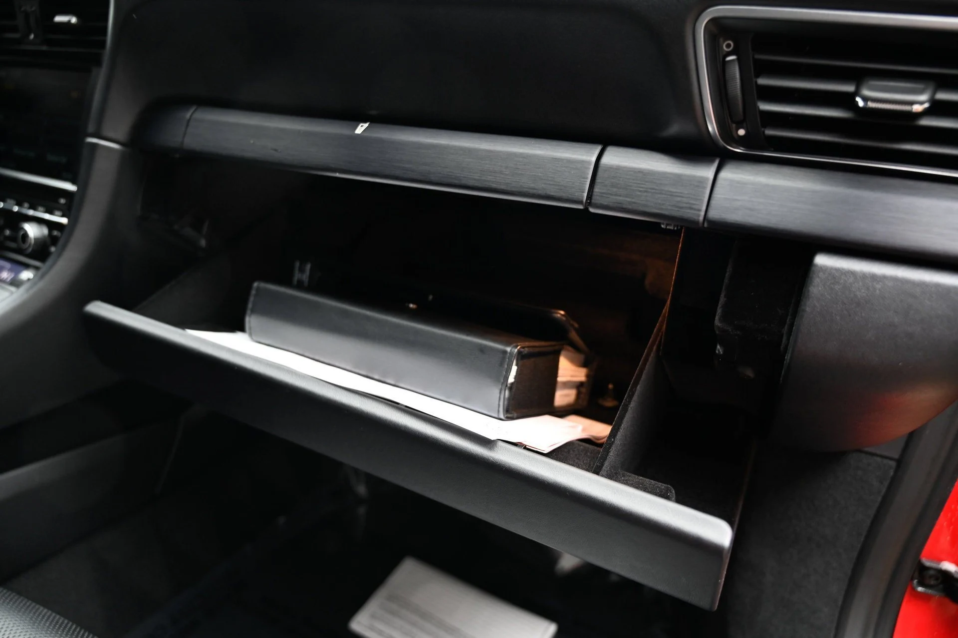 mph042_251993088_9eaec4f4841b416a888d95a65db6c067_da7cca4e30