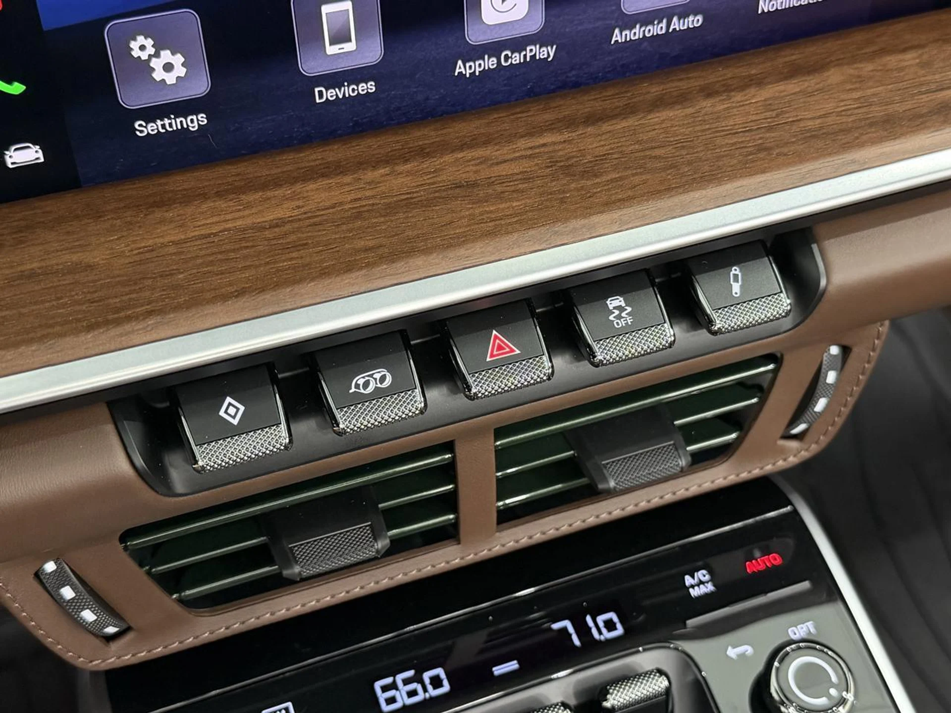 mph042_2528581489_b49bf38826fa4f84eef2a2e62b9832fc_bf7110a6c7