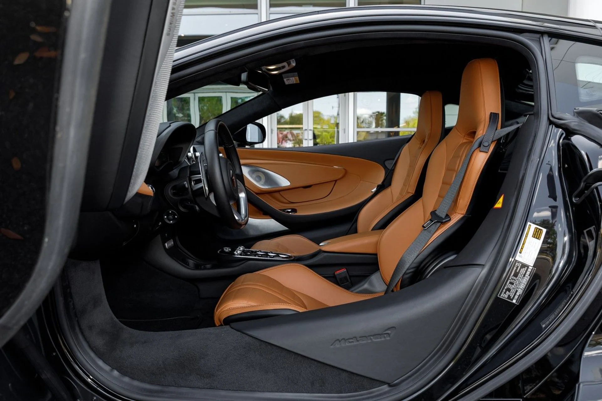 mph042_2528849316_470_p43_l_a29e8a730e