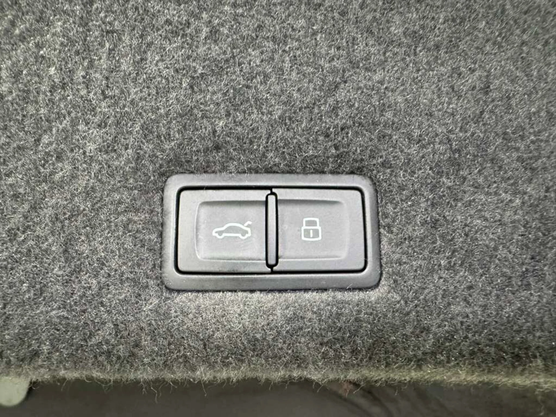 mph042_2529391946_b3498d375725235d7c048adfd84311f0_bbd711235a