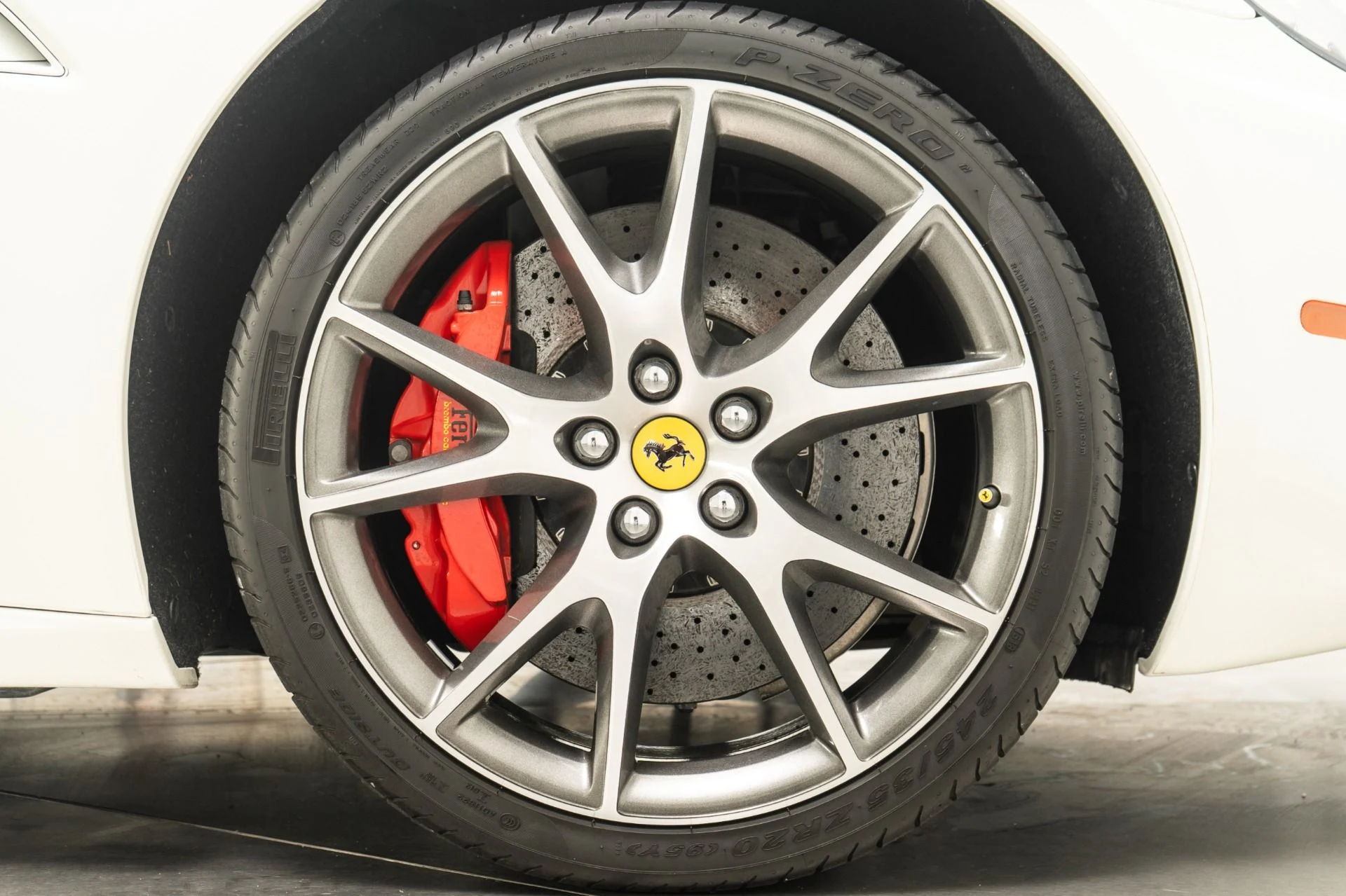 mph042_2530698206_Used_2014_Ferrari_California_1756832165_11b267e611