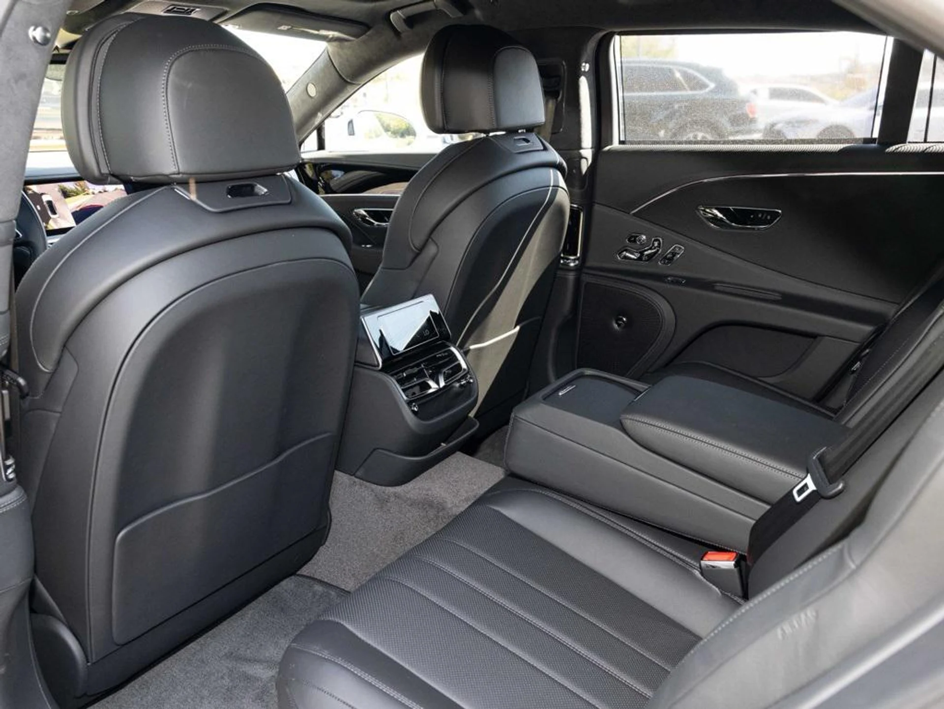 mph042_2536383814_465279750_68f229ccc83056c645fcfeba_cee7670268