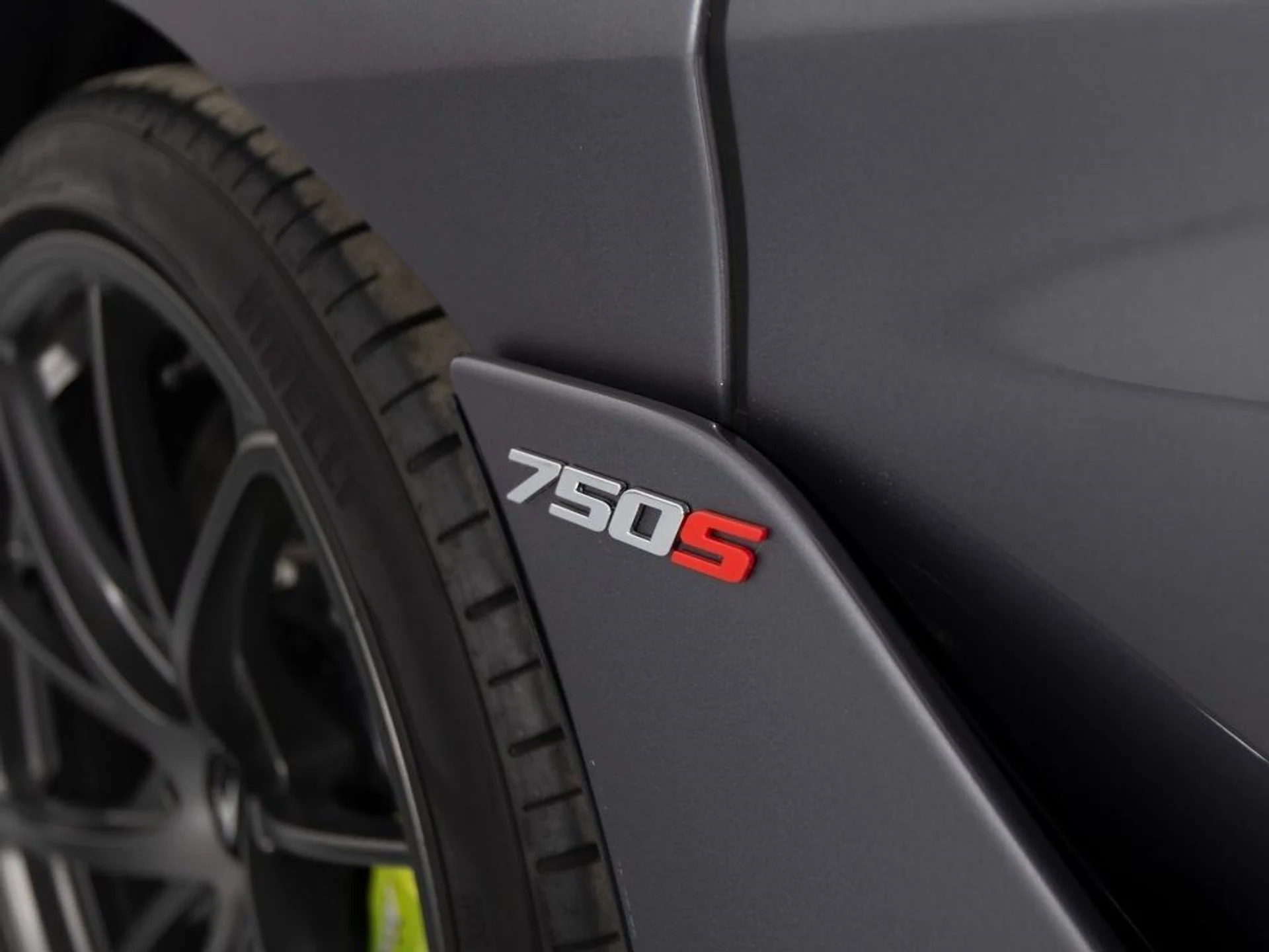 mph042_2537901737_e85ba3252280e53493fce2ce1eb0f292x_626a20cdbc