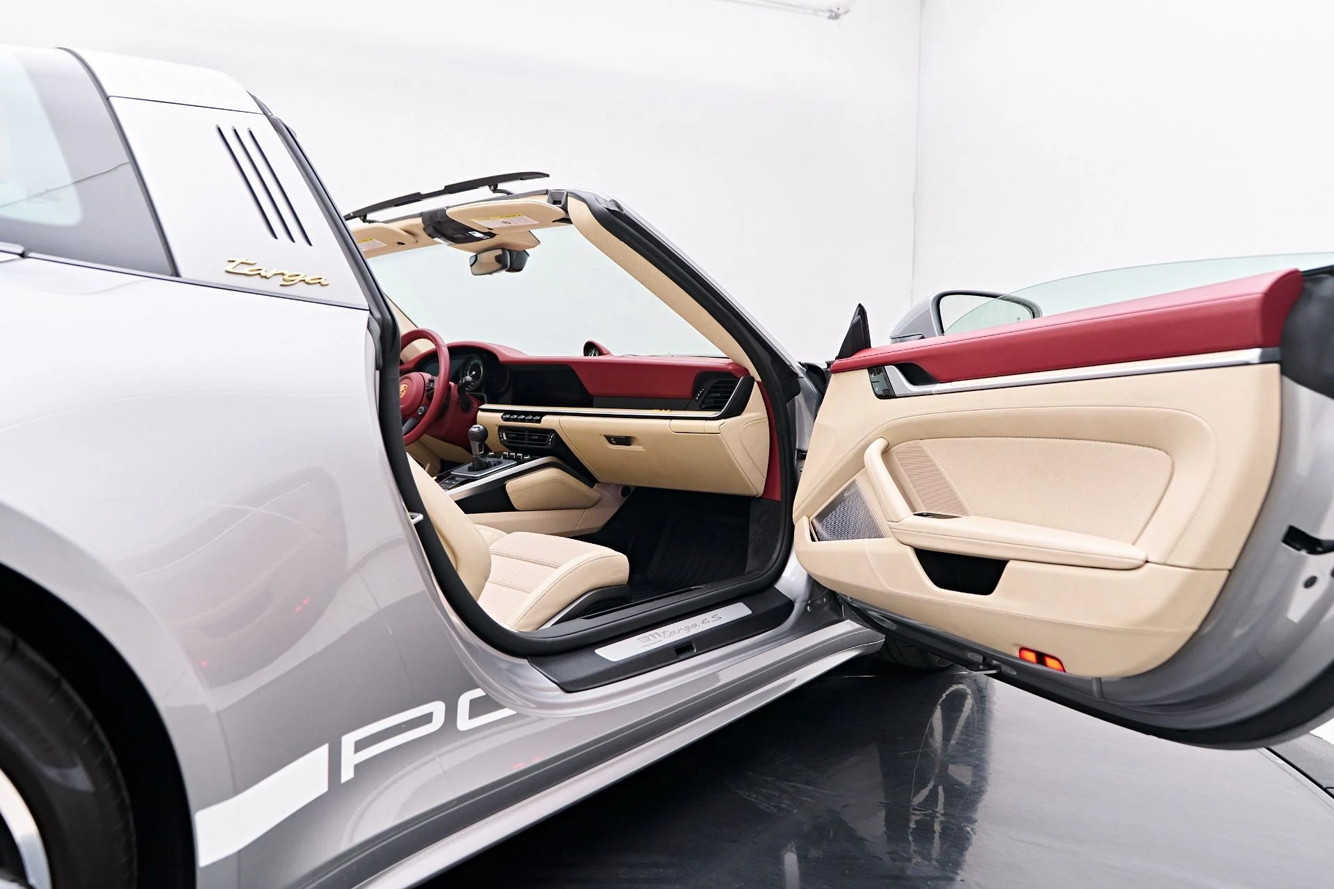 mph042_2565254635_Used_2021_Porsche_911_Targa_4_S_1757037659_af21725425