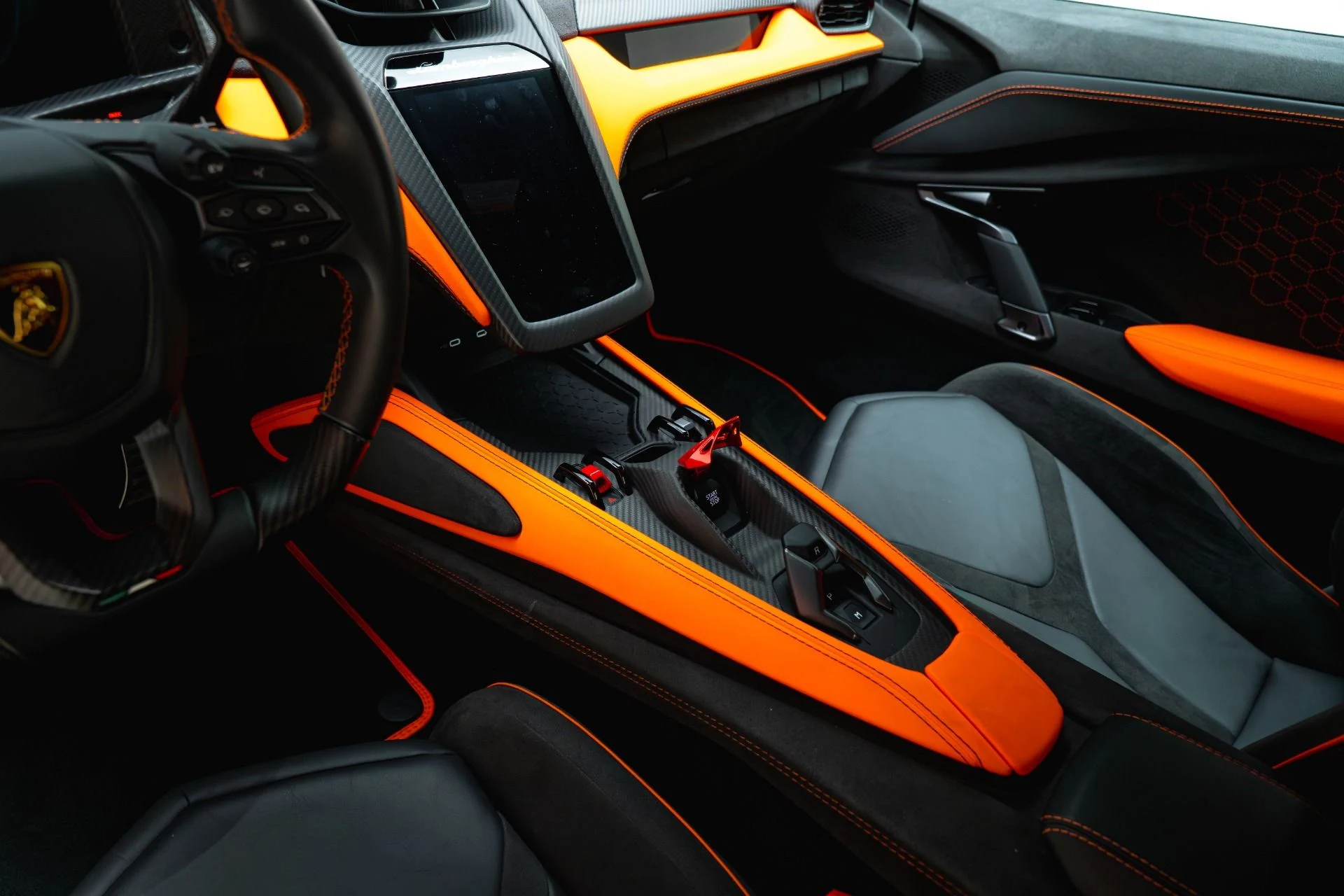 mph042_2575238689_Used_2024_Lamborghini_Revuelto_1781129539_691669bab5