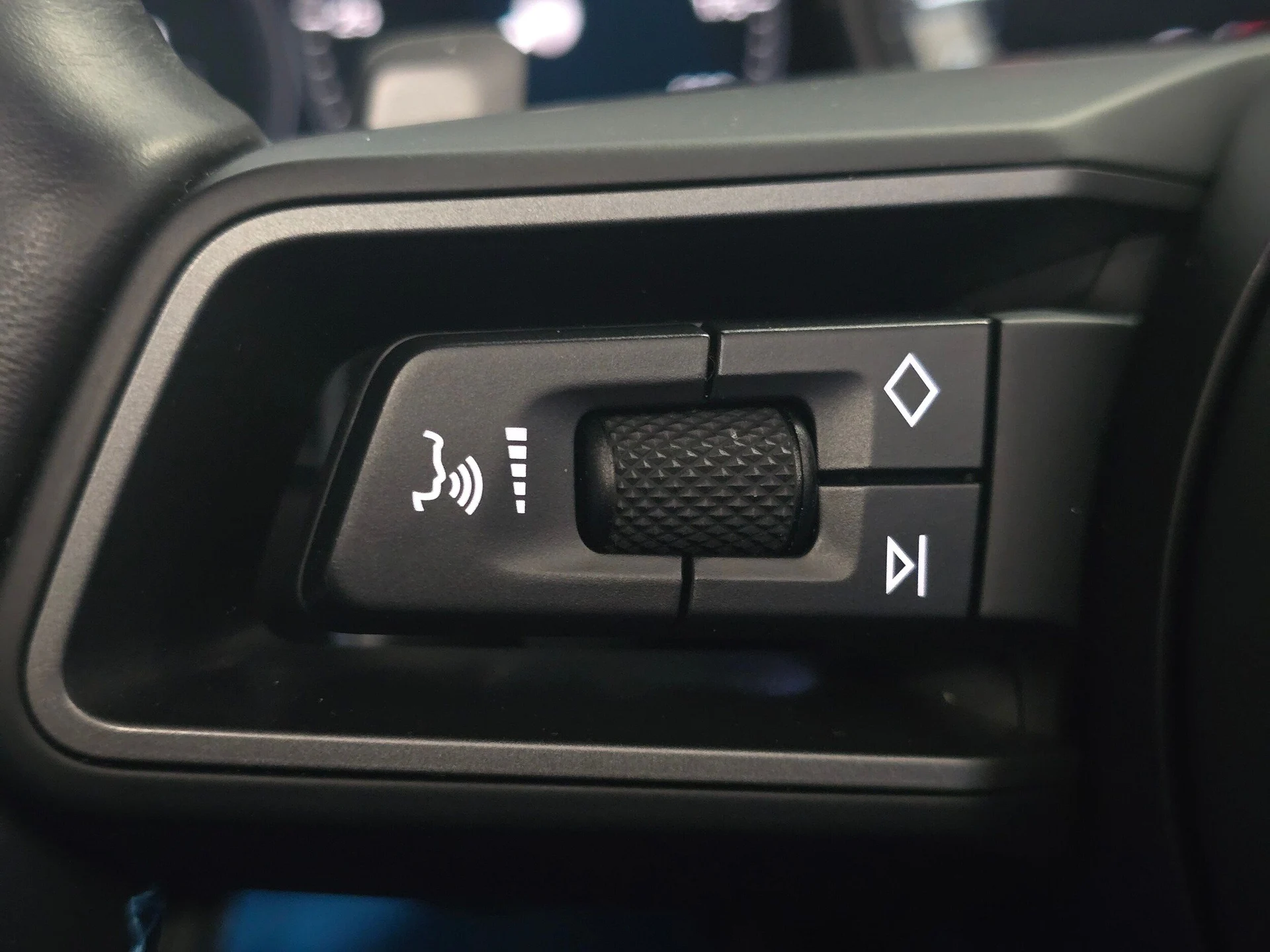 mph042_2584467842_9ef750b6a10000e2f4b11afab82e3fa0x_3224f2fa83