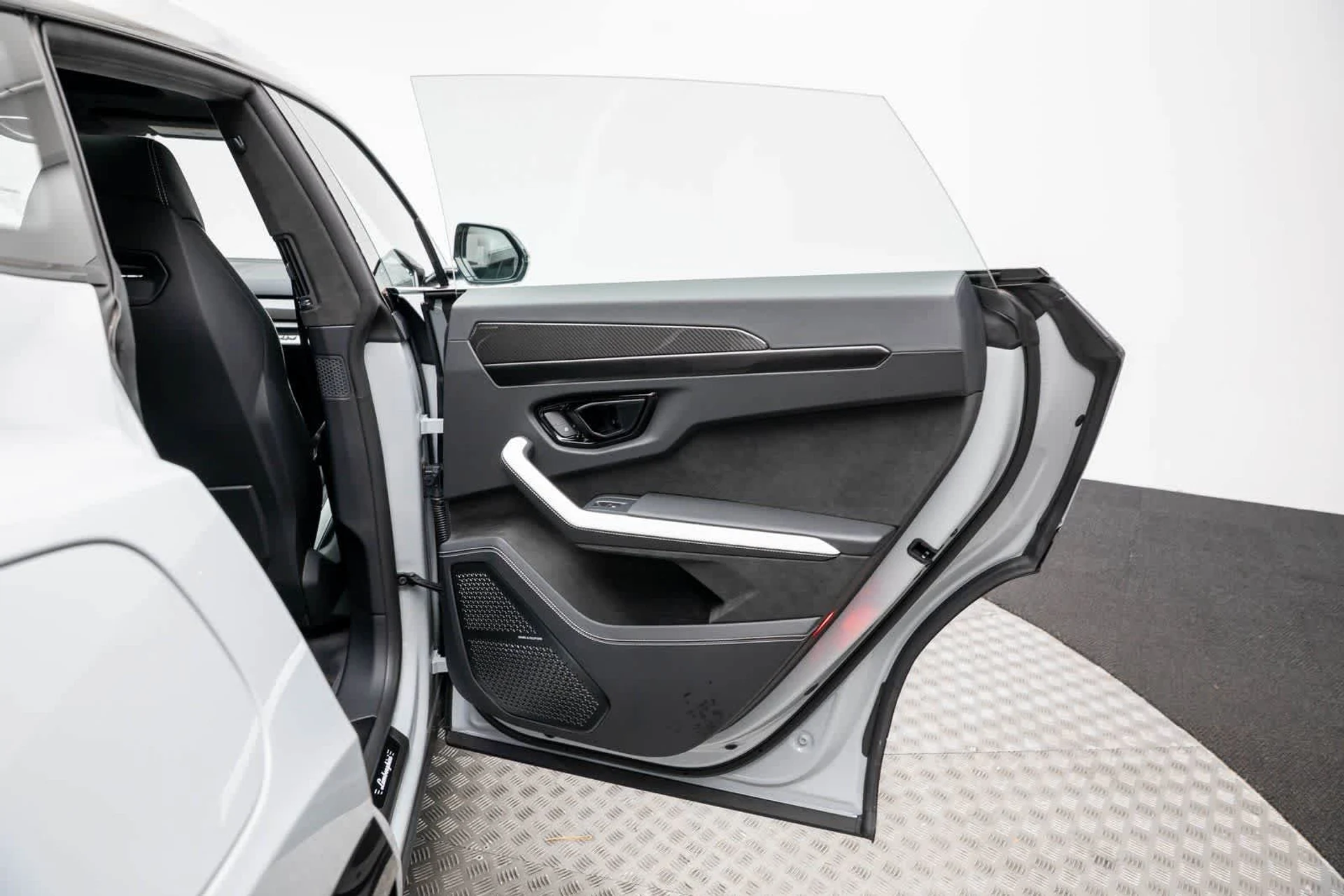 mph042_261801912_43_006e773077