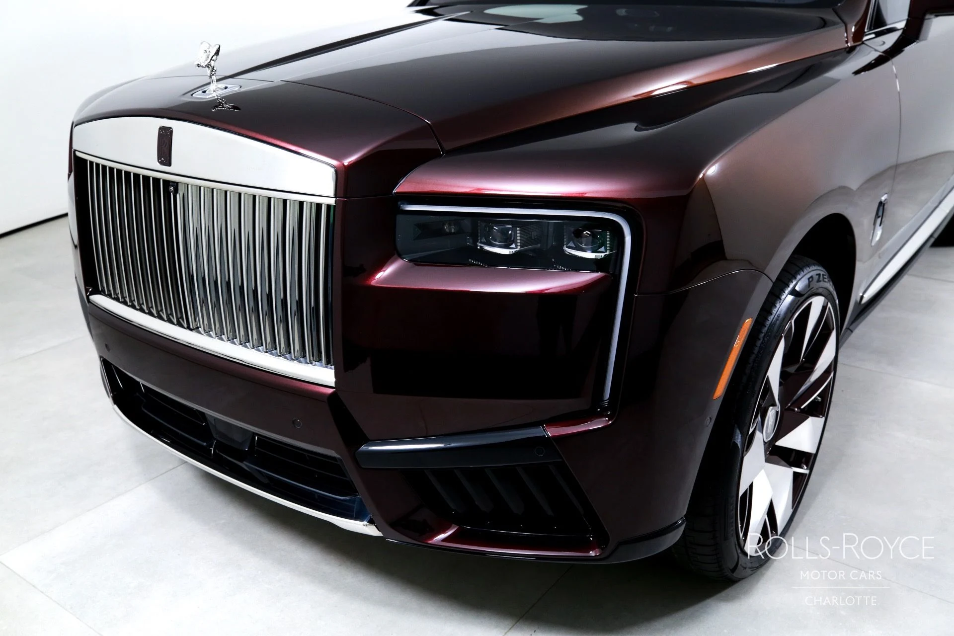 mph042_2627109174_Used_2025_Rolls_Royce_Cullinan_1757716745_324bbbfb21