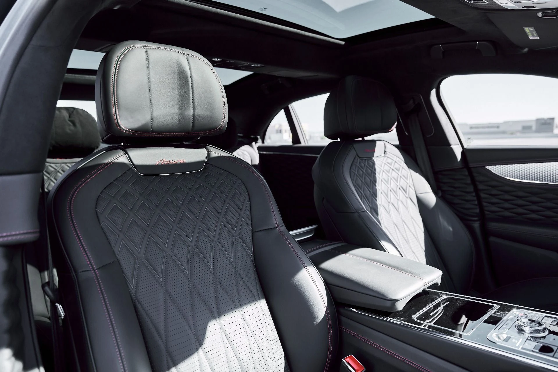 mph042_2627705422_Used_2023_Bentley_Flying_Spur_V8_1773280684_4bf0c81f04