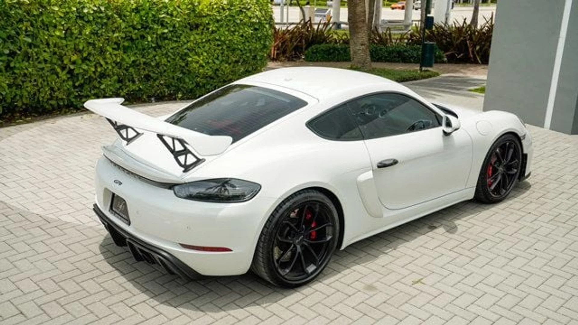 mph042_2636769679_used_2020_porsche_718_cayman_gt4coupe_14354_22875819_43_640_7f3a9da5a4