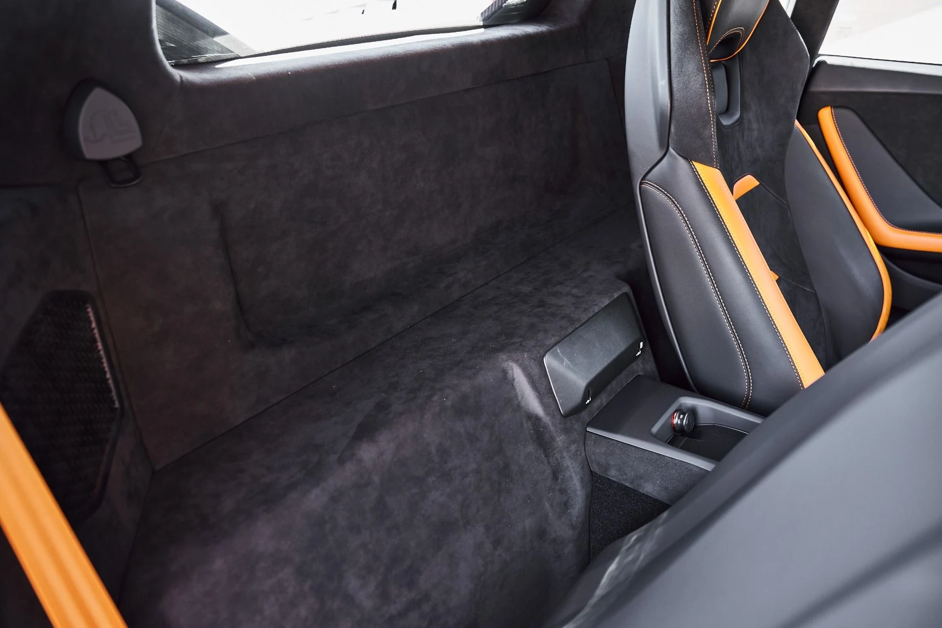 mph042_2650747715_Used_2023_Lamborghini_Huracan_Tecnica_Base_1777011671_ea413dd18a