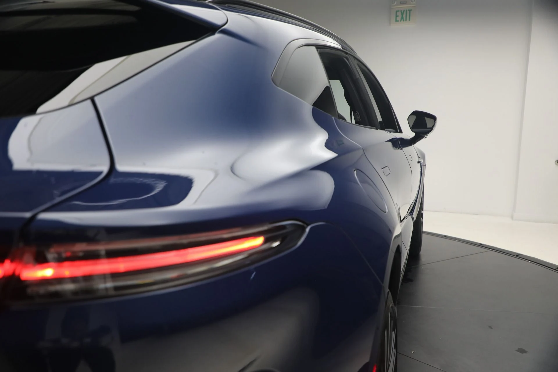 mph042_2652170447_New_2026_Aston_Martin_DBX_S_1779920374_e8a83c3300