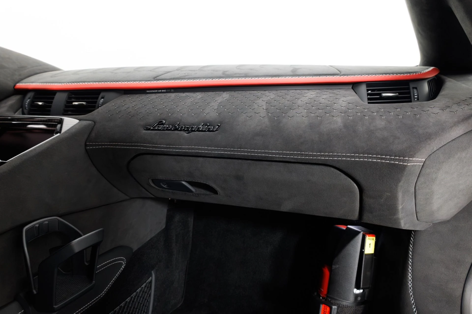 mph042_2657611299_Used_2022_Lamborghini_Aventador_LP_780_4_Ultimae_1784925954_5a1ff75872