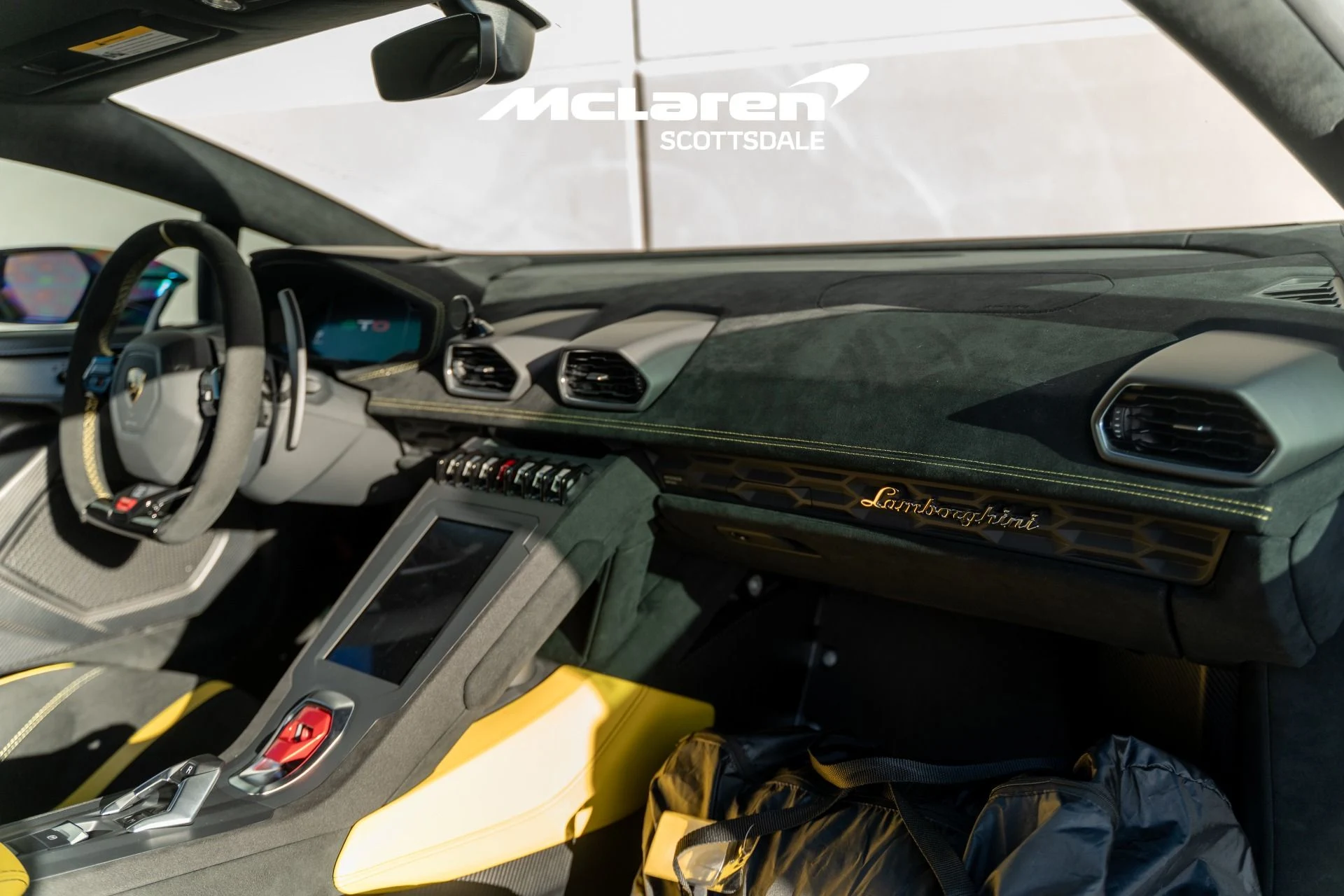 mph042_2669012908_Used_2022_LAMBORGHINI_HURACAN_STO_STO_1768681389_76bbf4d5f5